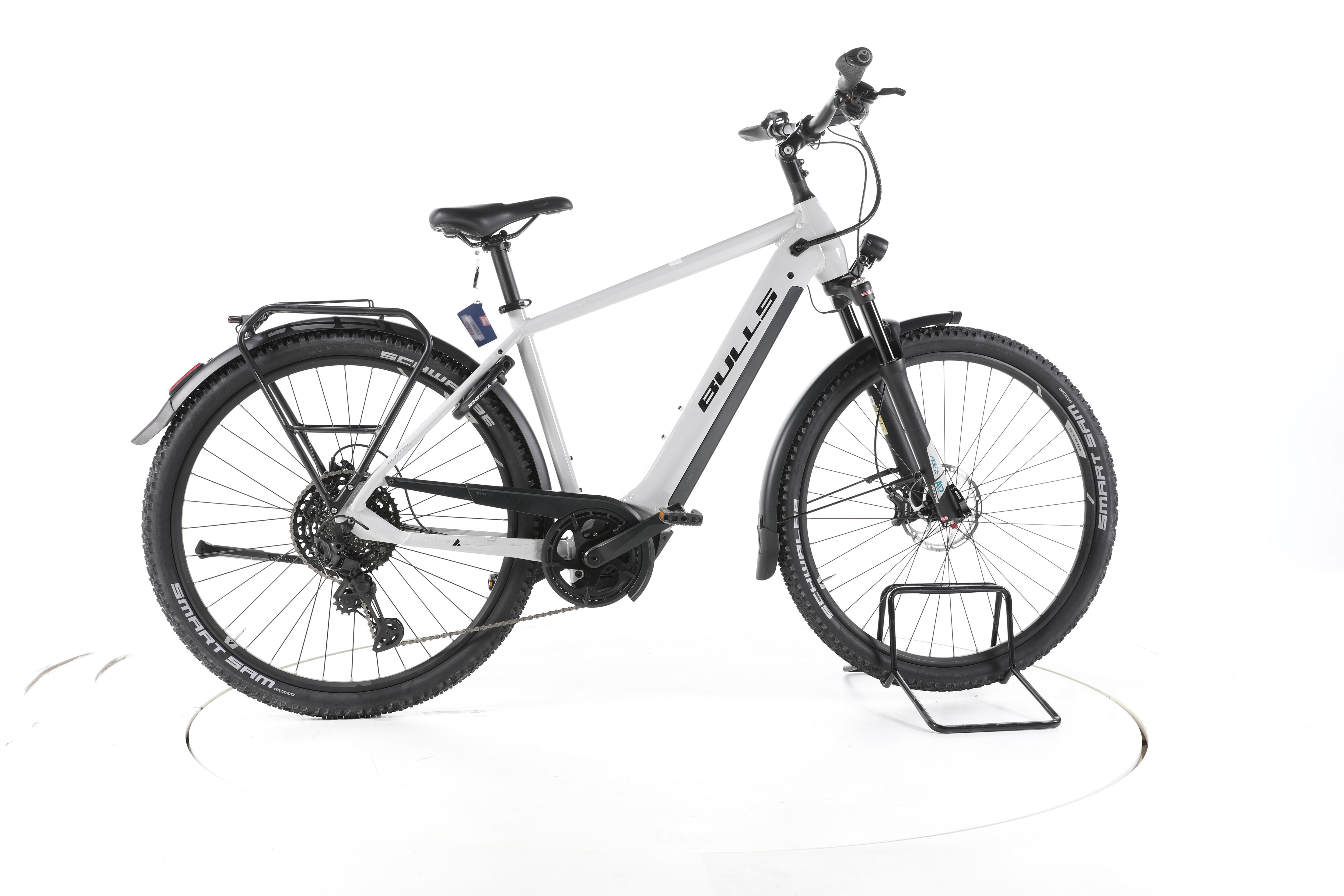Bulls Cross Lite EVO 1 Trekking E-Bike - Image 1