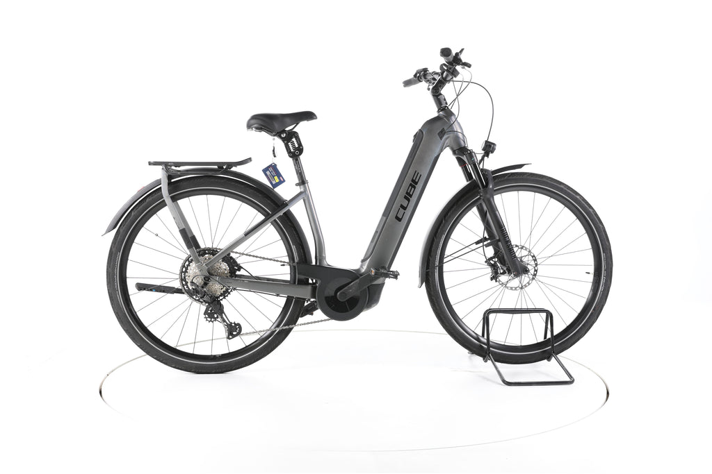 Cube Kathmandu Hybrid SLT Trekking E-Bike Tiefeinsteiger 2024 - Image 1