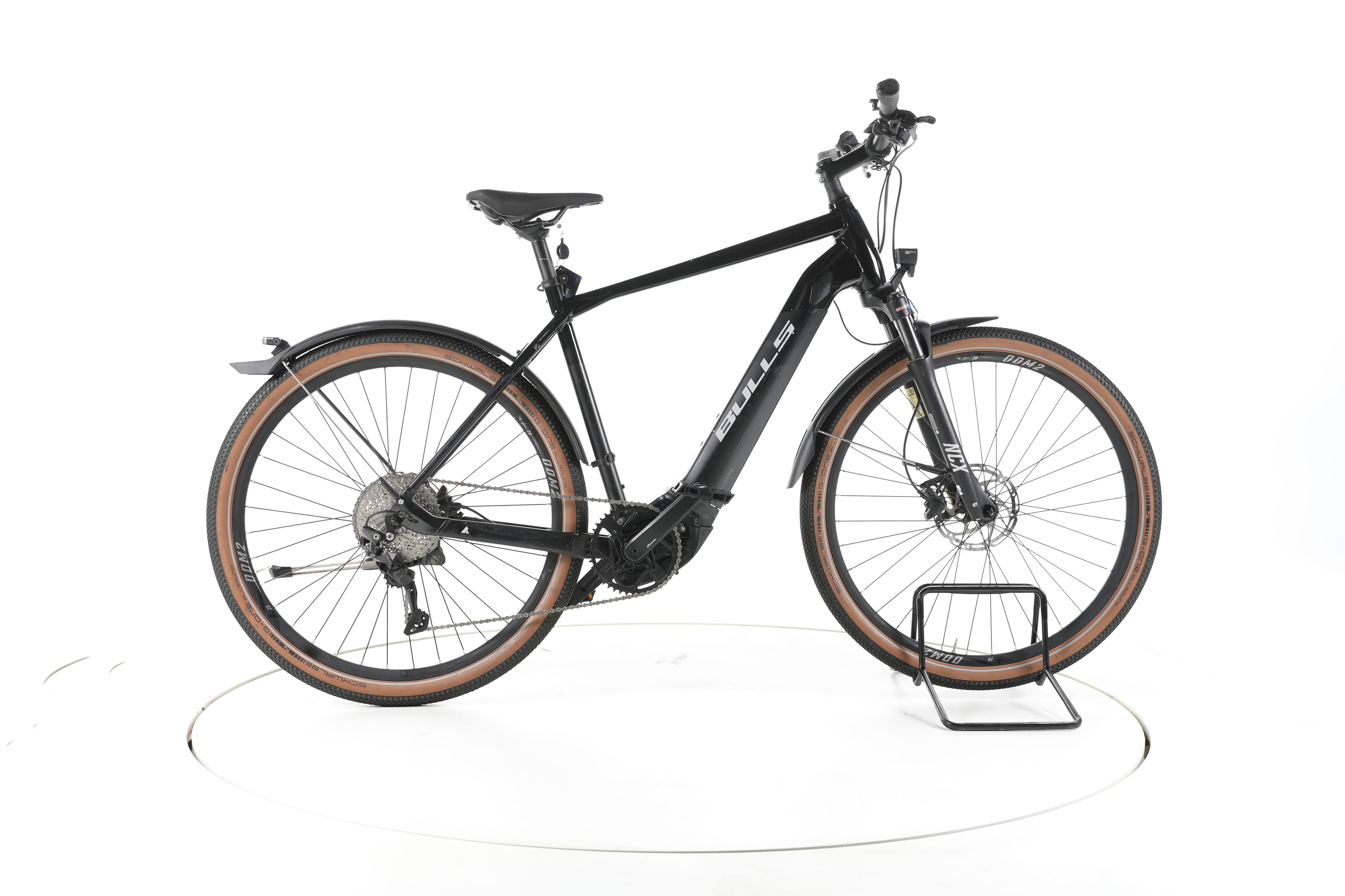 Bulls Crossrider Evo 1 Trekking E-Bike - Image 1