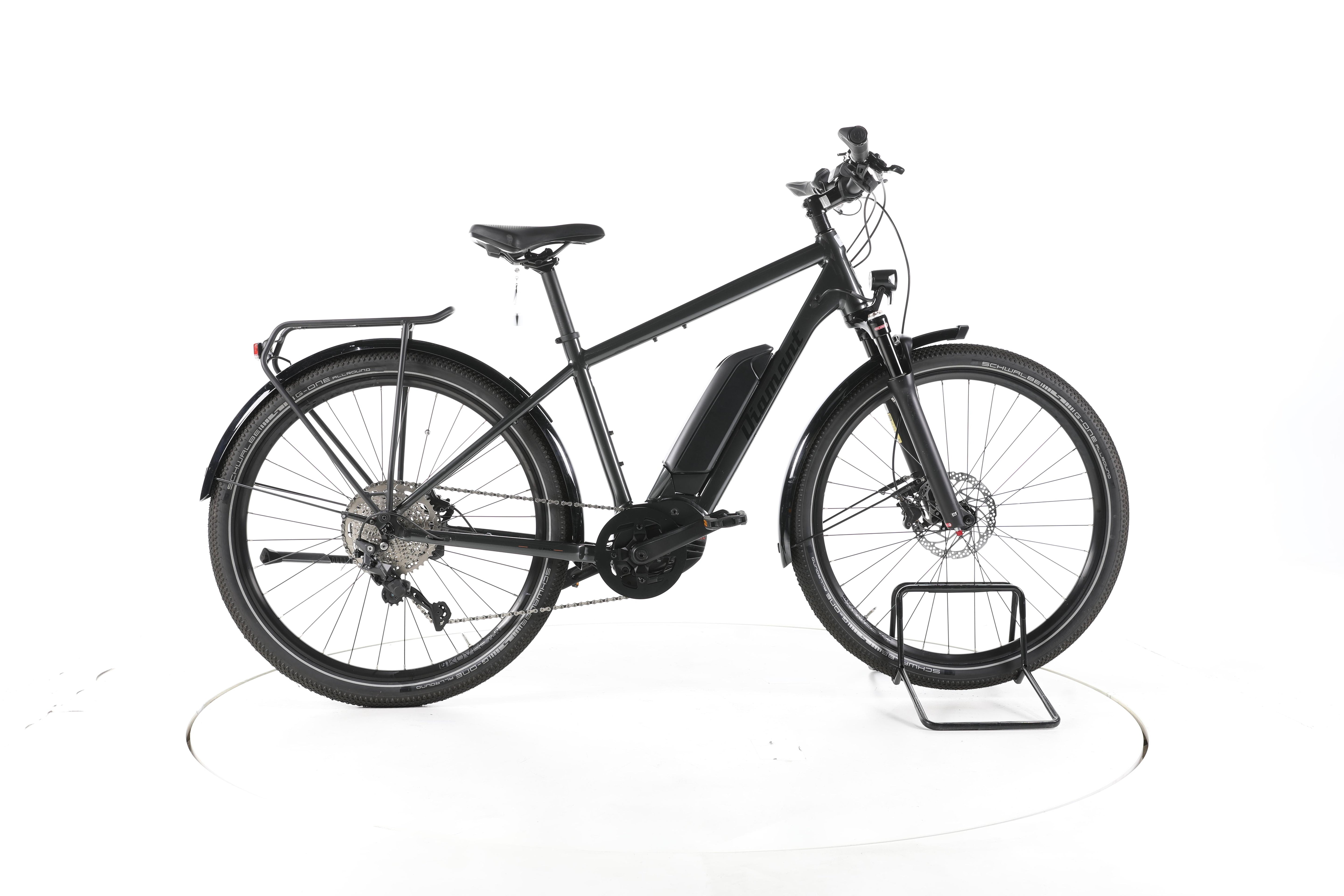 Diamant Zing Deluxe+ Gen 1 Trekking E-Bike - Image 1