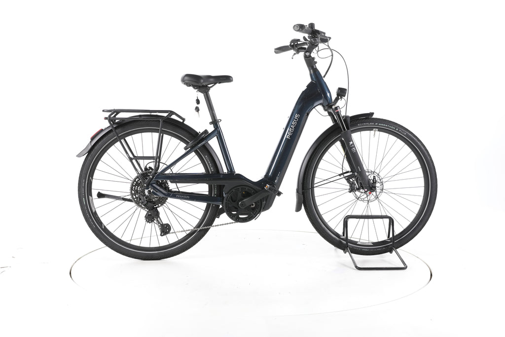 Pegasus Premio EVO 11 "40th Years" Trekking E-Bike Tiefeinsteiger - Image 1