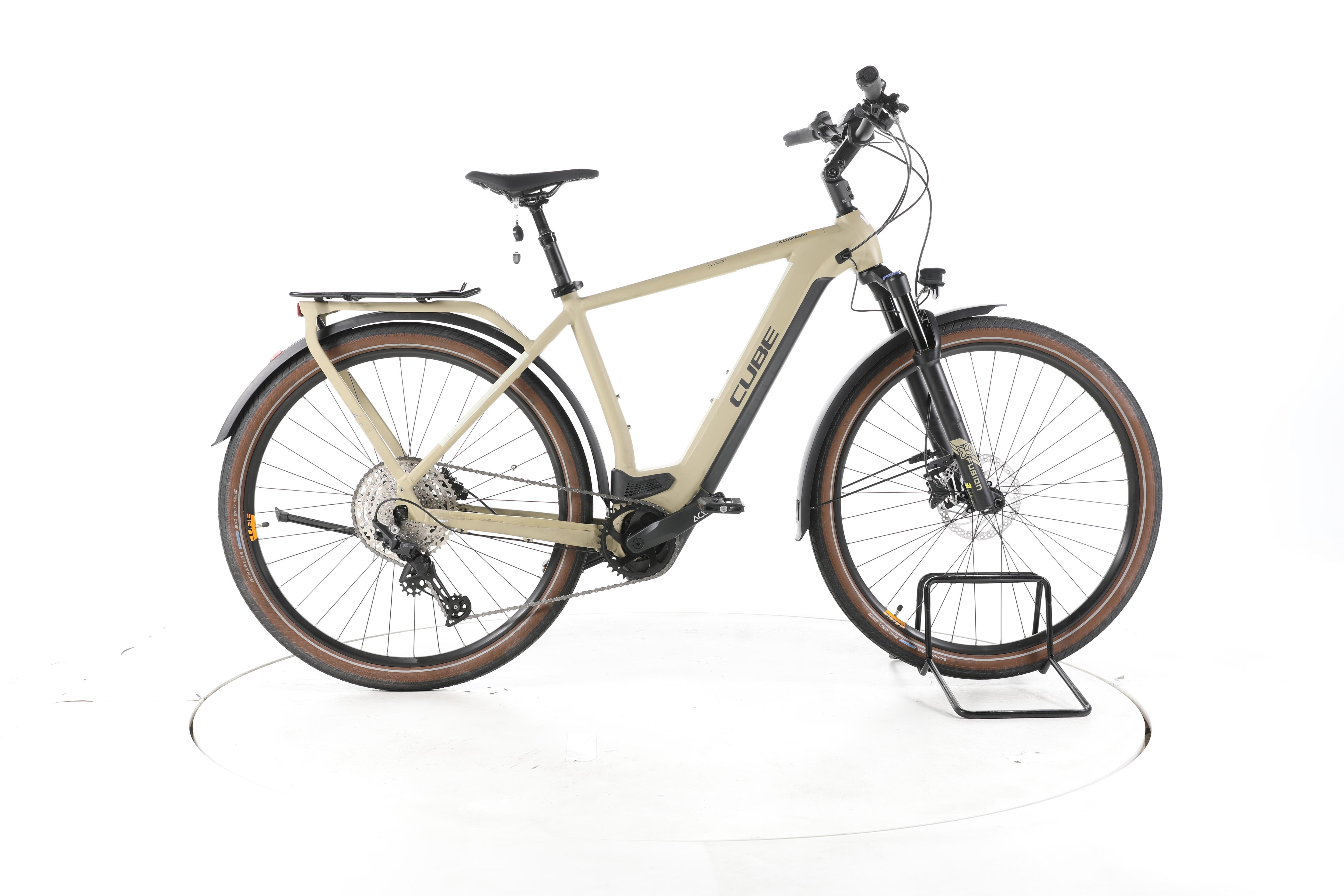 Cube Kathmandu Hybrid Pro Trekking E-Bike - Image 1