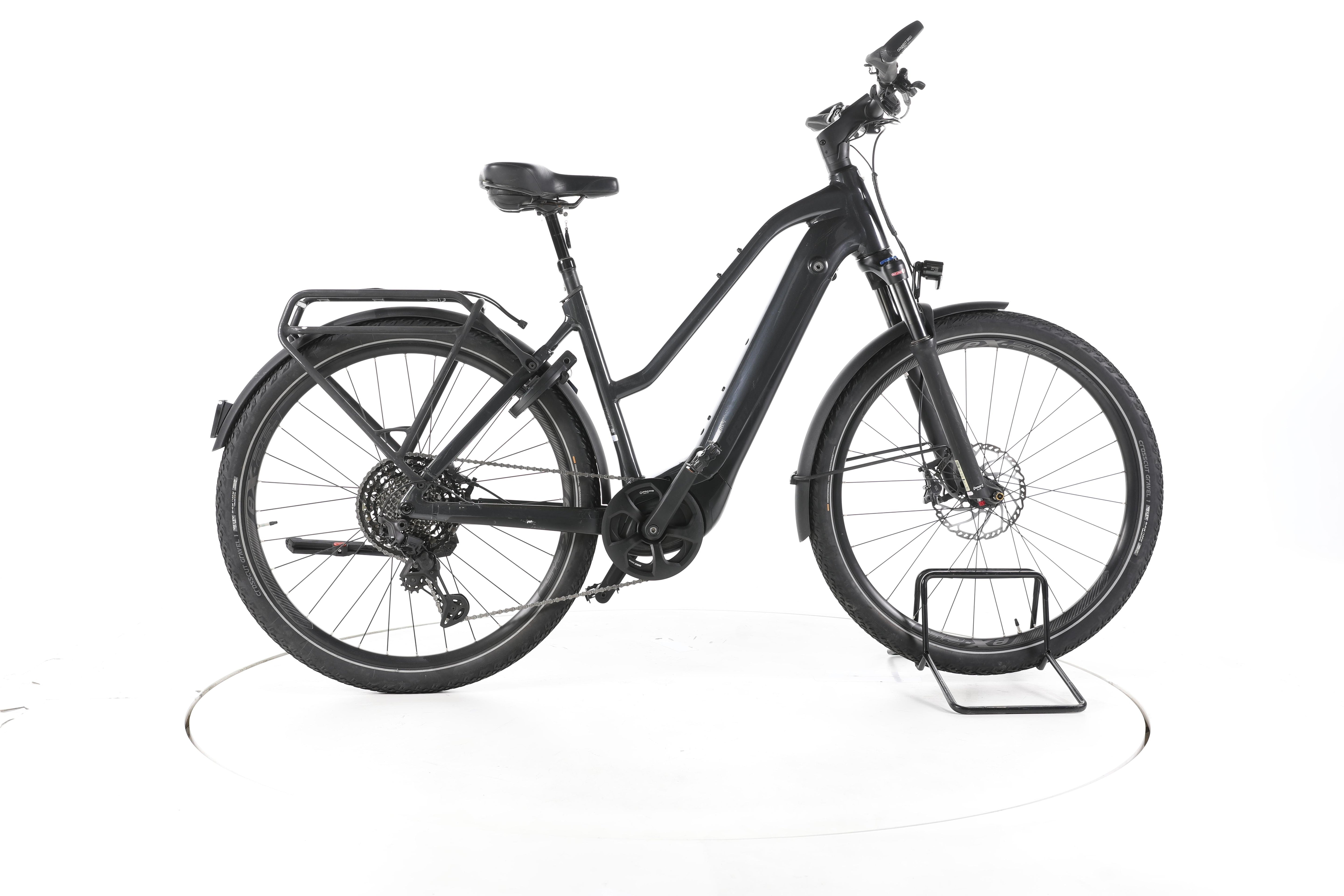 Giant Explore E+ Pro 0 Trekking E-Bike - Image 1