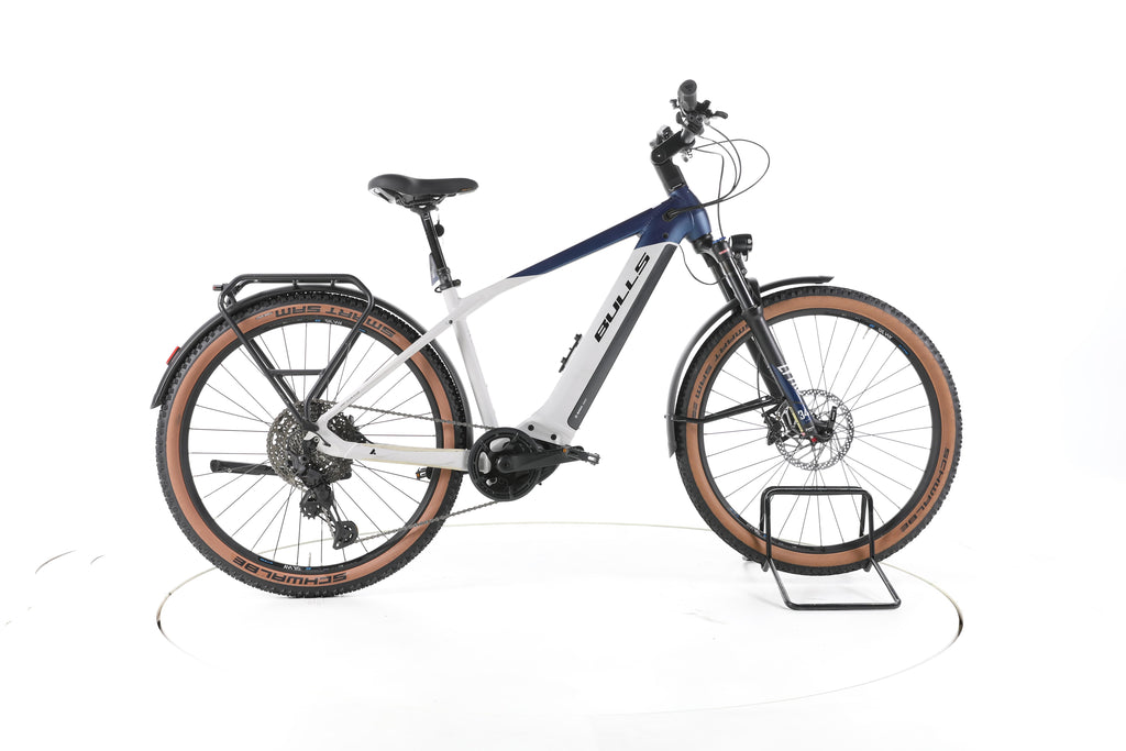Bulls Iconic EVO 3 Trekking E-Bike - Image 1