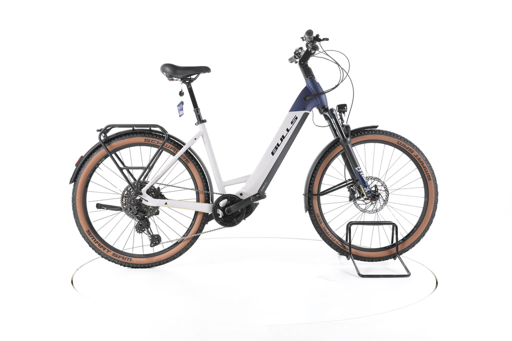 Bulls Iconic EVO 3 Trekking E-Bike Tiefeinsteiger 2023 - Image 1