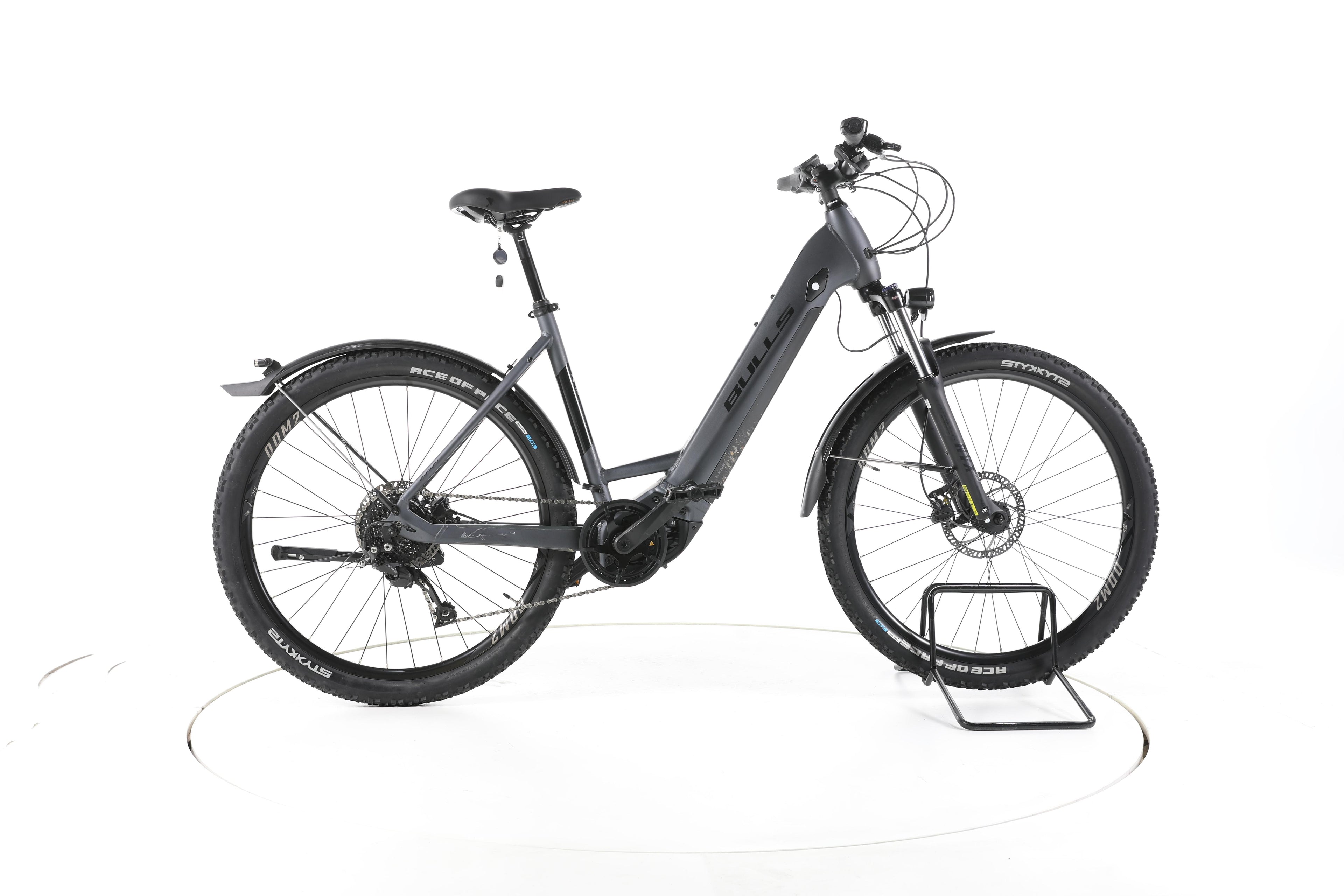 Bulls Copperhead EVO 1 Street Trekking E-Bike Tiefeinsteiger - Image 1