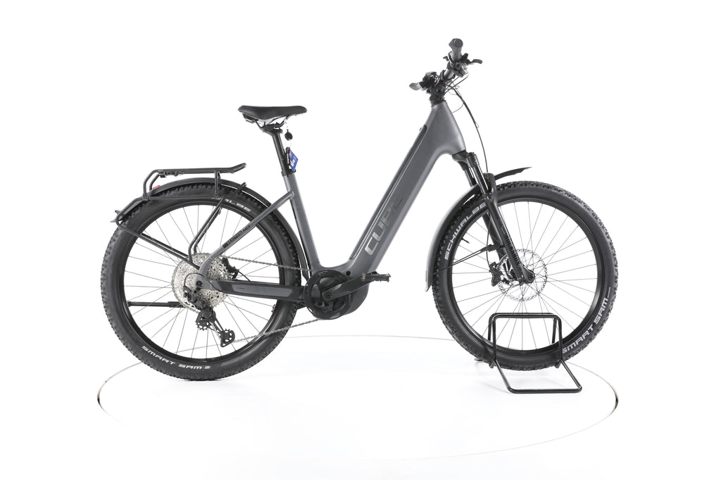 Cube Reaction Hybrid Race Trekking E-Bike Tiefeinsteiger 2023 - Image 1