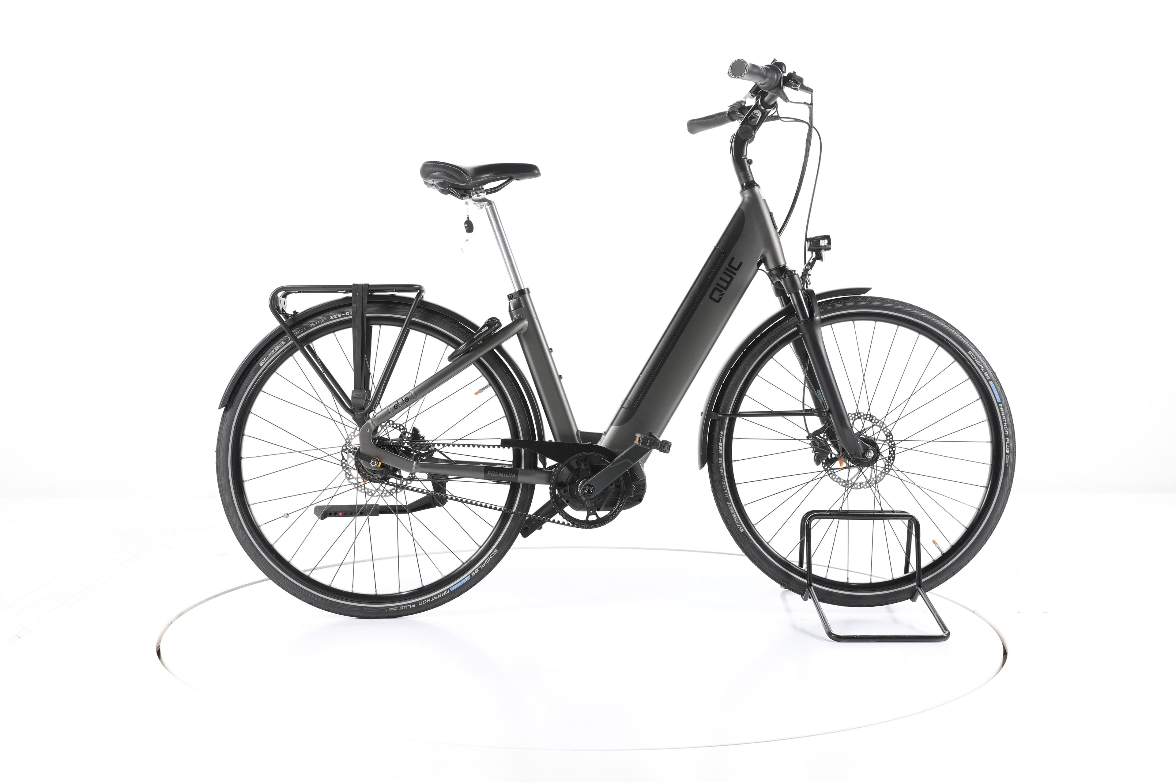 QWIC Premium I MN7+ City E-Bike Tiefeinsteiger - Image 1