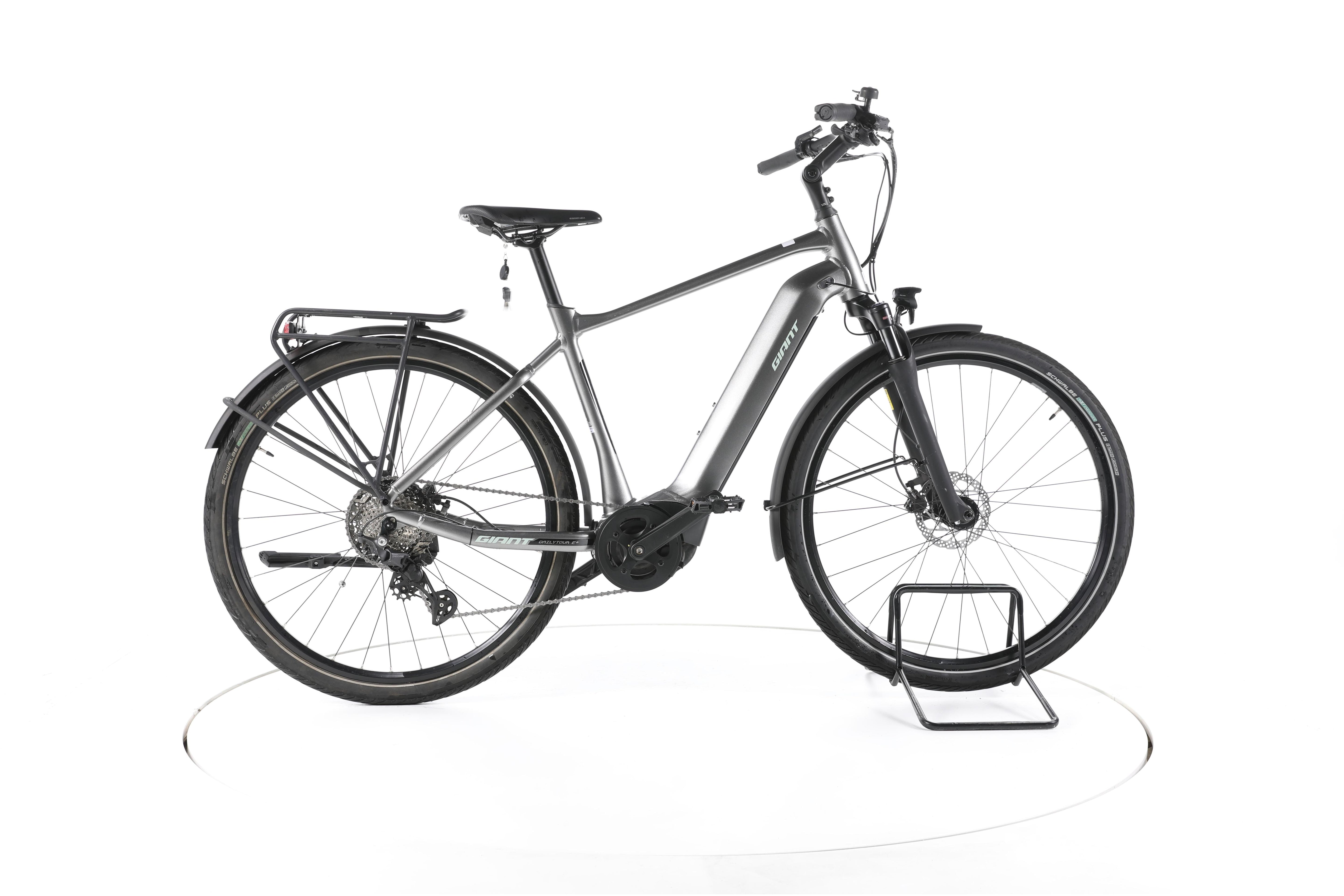 Giant DailyTour E+ 2 D GTS Trekking E-Bike - Image 1