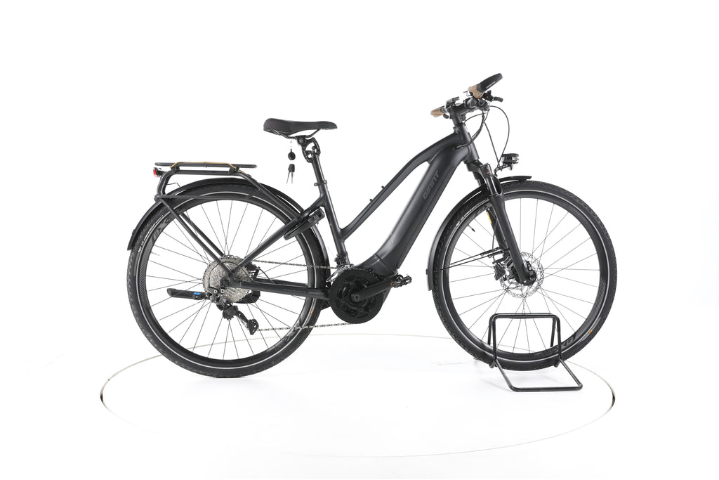 Giant Explore E+ 1 Trekking E-Bike - Image 1