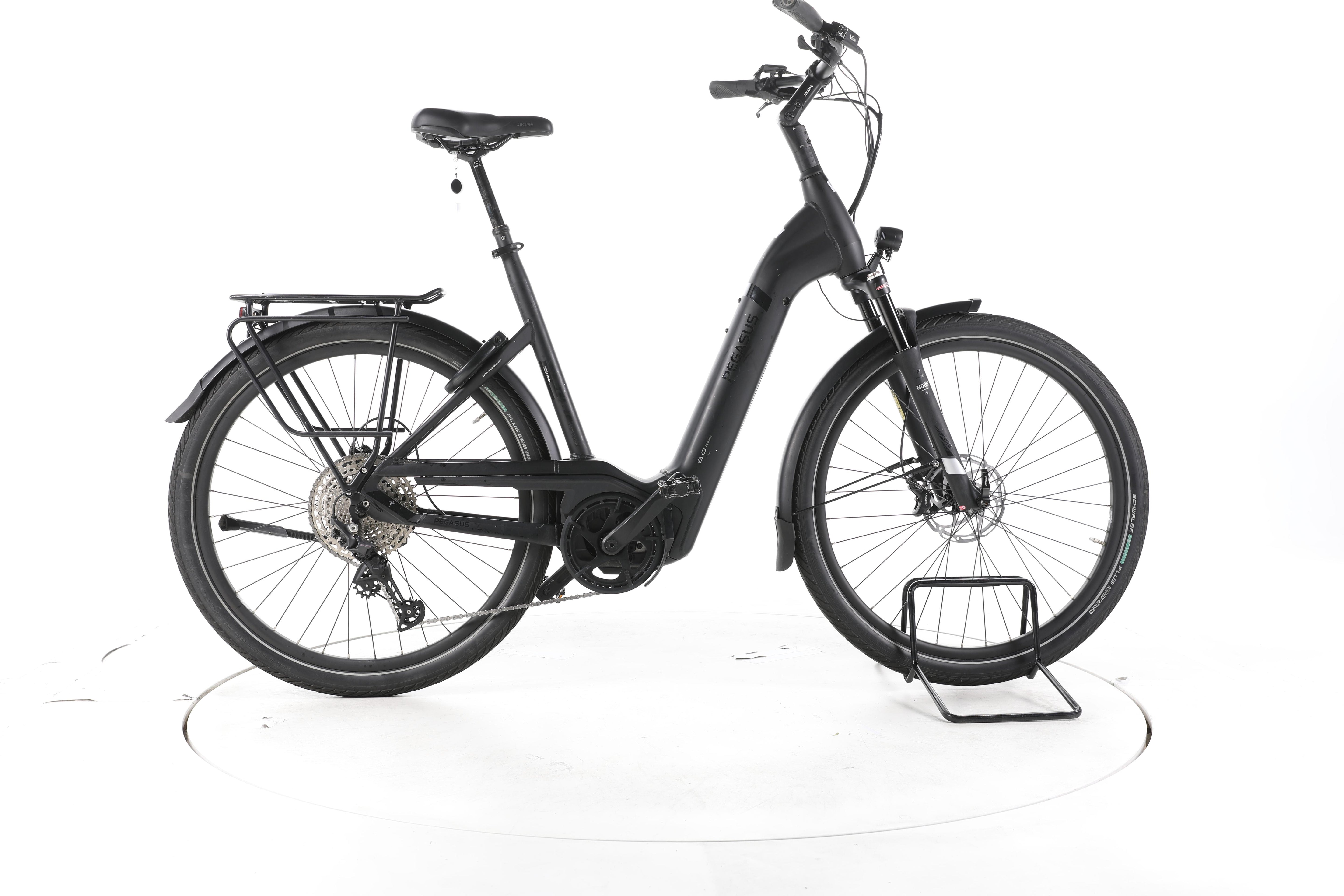 Pegasus Strong EVO 12 Lite Trekking E-Bike Tiefeinsteiger - Image 1