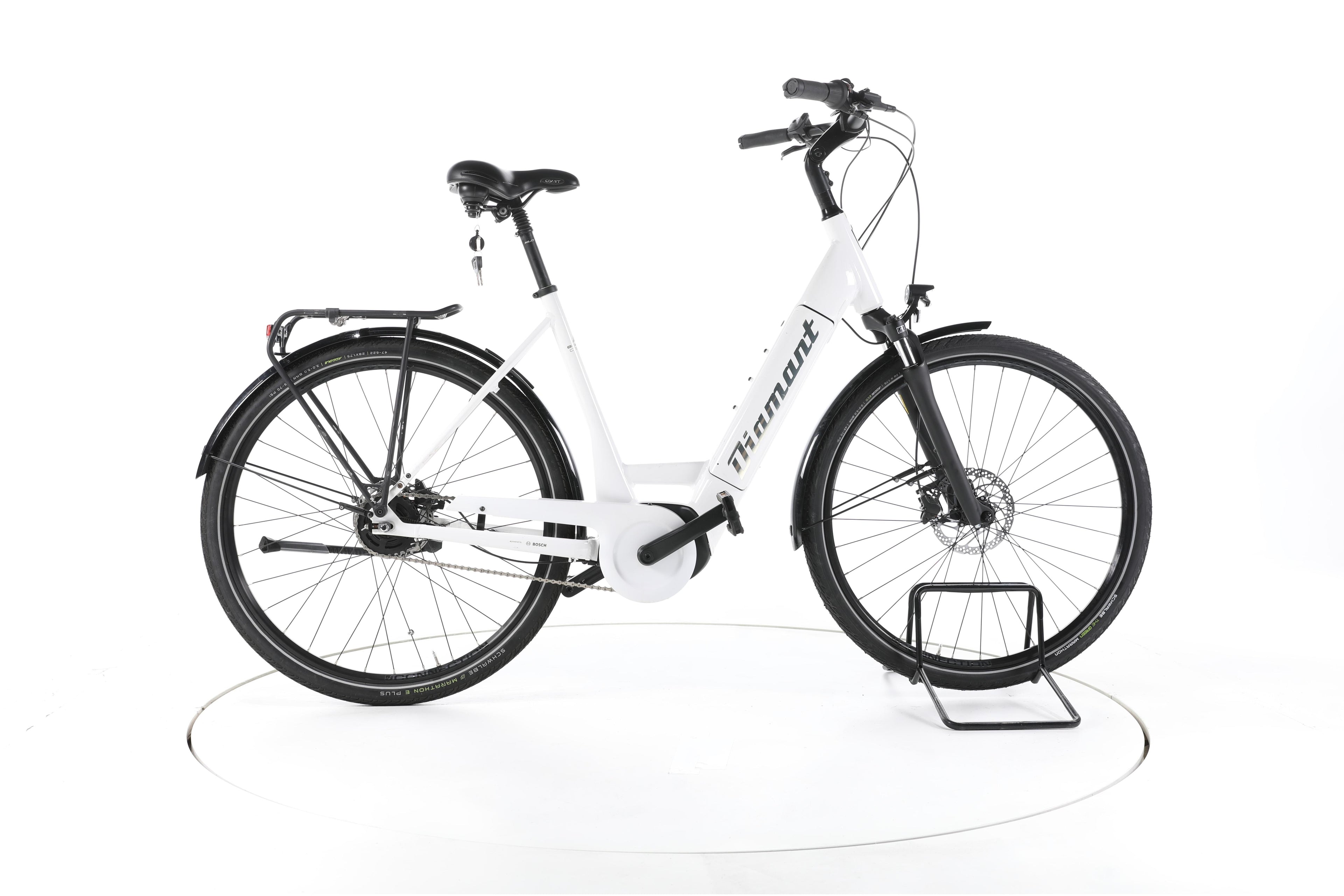 Diamant Beryll deluxe + City E-Bike Tiefeinsteiger - Image 1