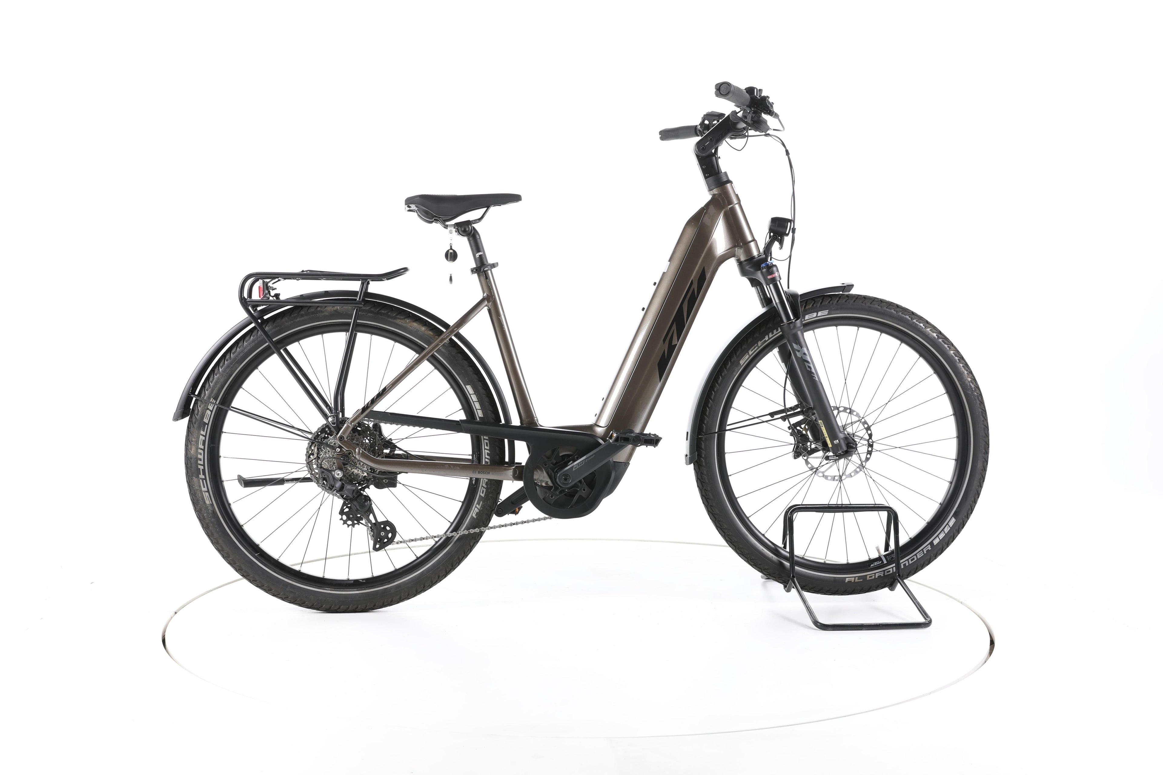 KTM Macina Gran 710 Trekking E-Bike Tiefeinsteiger - Image 1