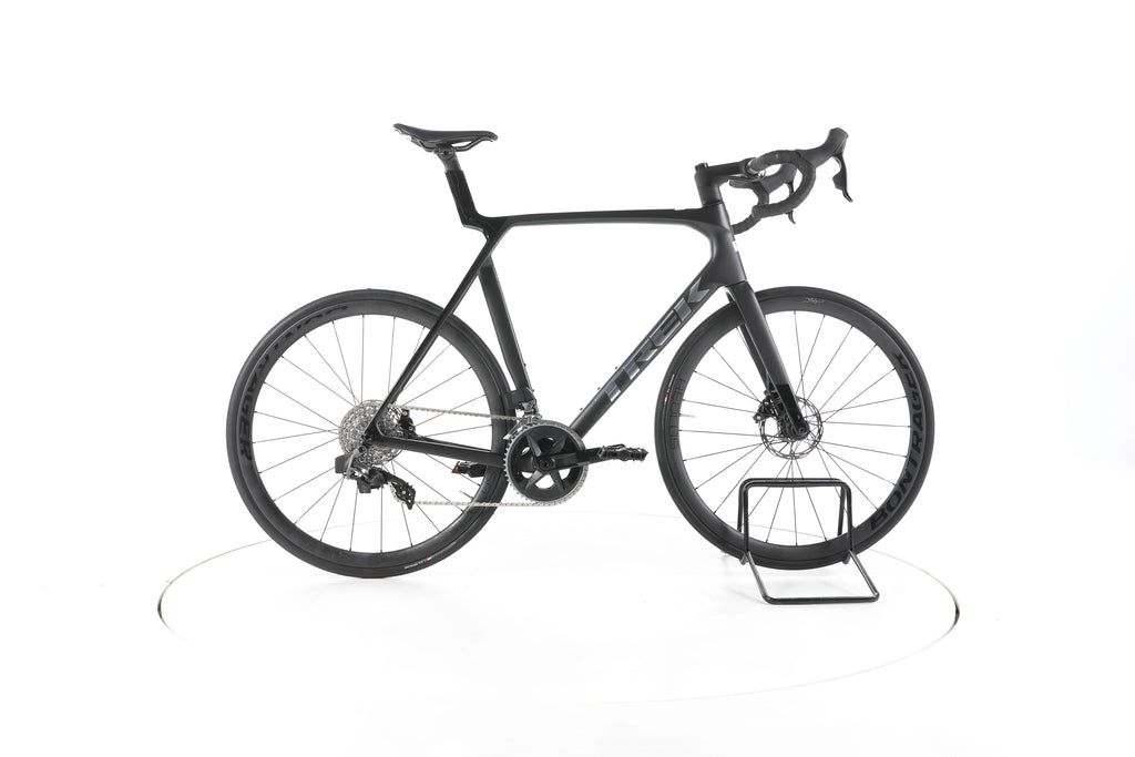 Trek Madone SL 6 AXS Gen 8 - Image 1