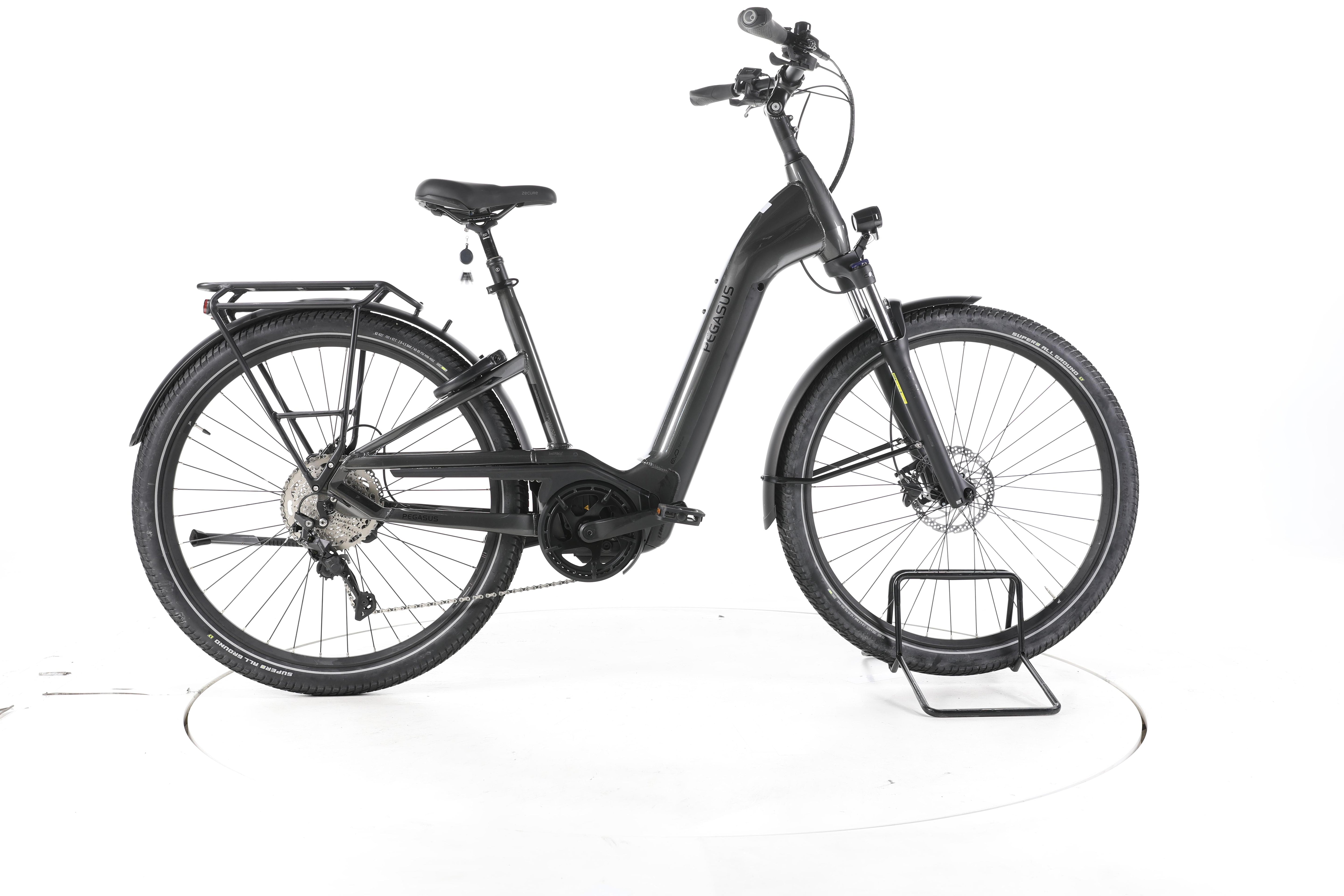 Pegasus Savino Evo 10D Trekking E-Bike Tiefeinsteiger - Image 1
