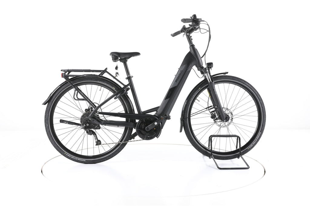 Pegasus Solero EVO 8R City E-Bike Tiefeinsteiger - Image 1