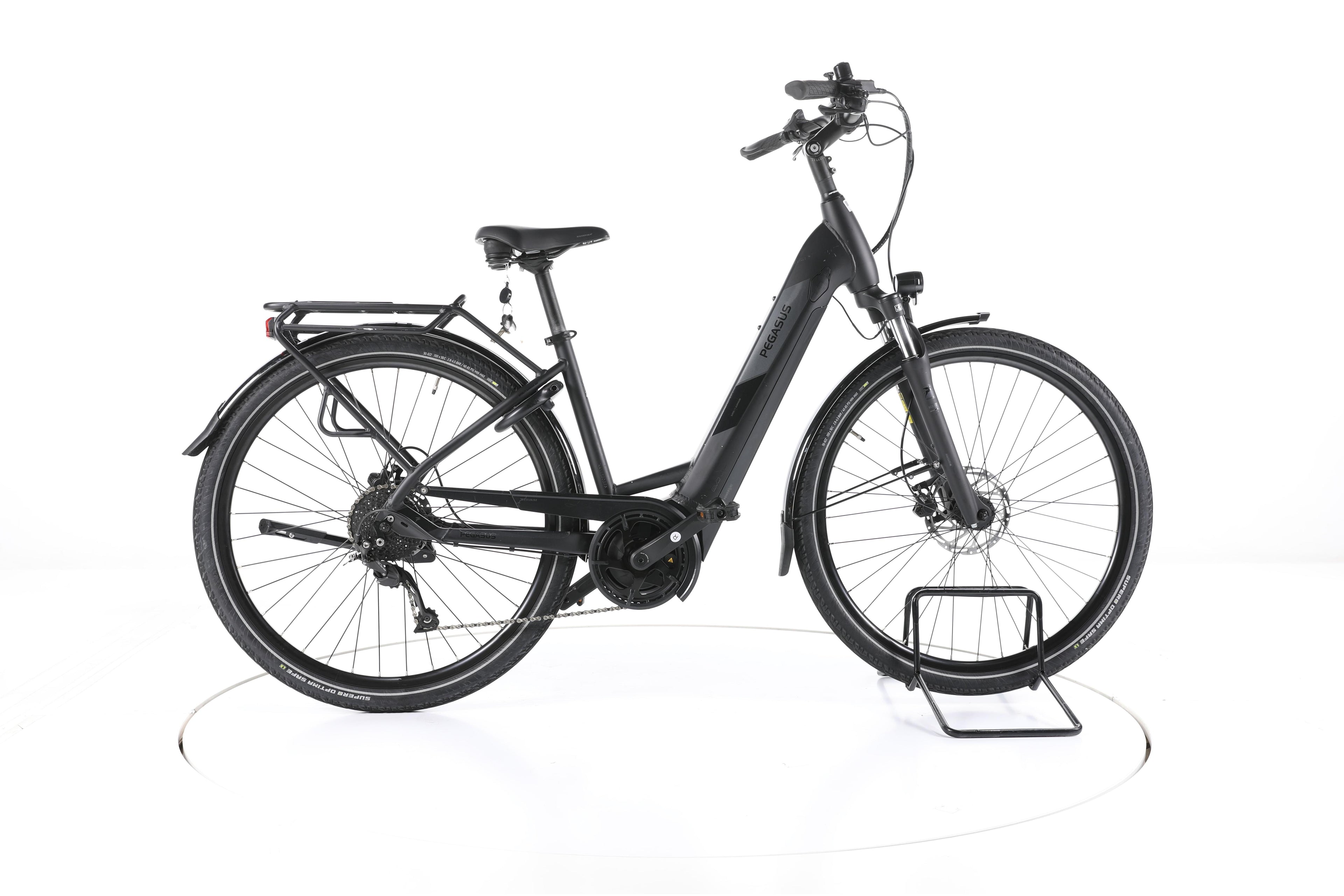 Pegasus Solero EVO 8R City E-Bike Tiefeinsteiger - Image 1