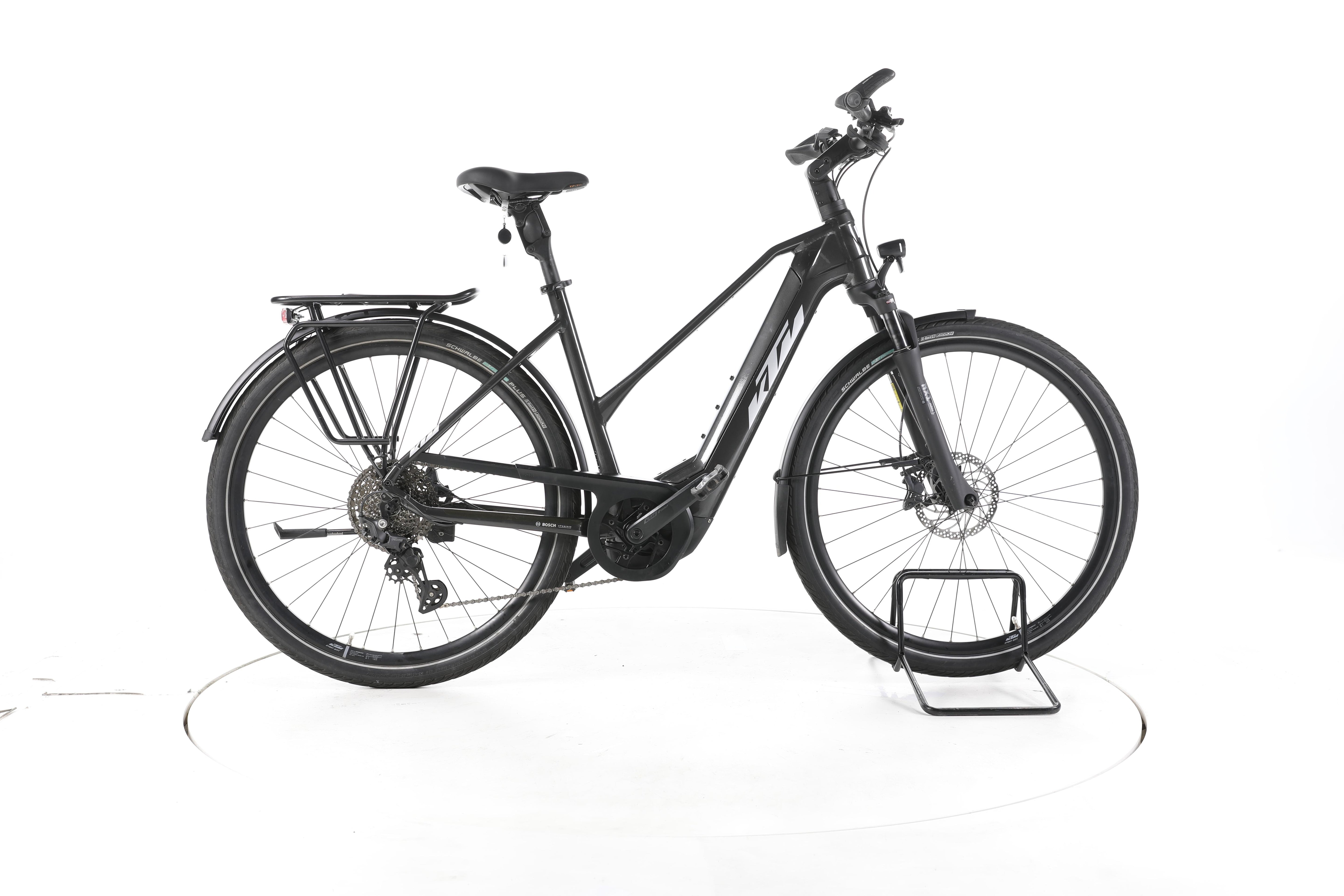 KTM Macina Style 730 Trekking E-Bike - Image 1