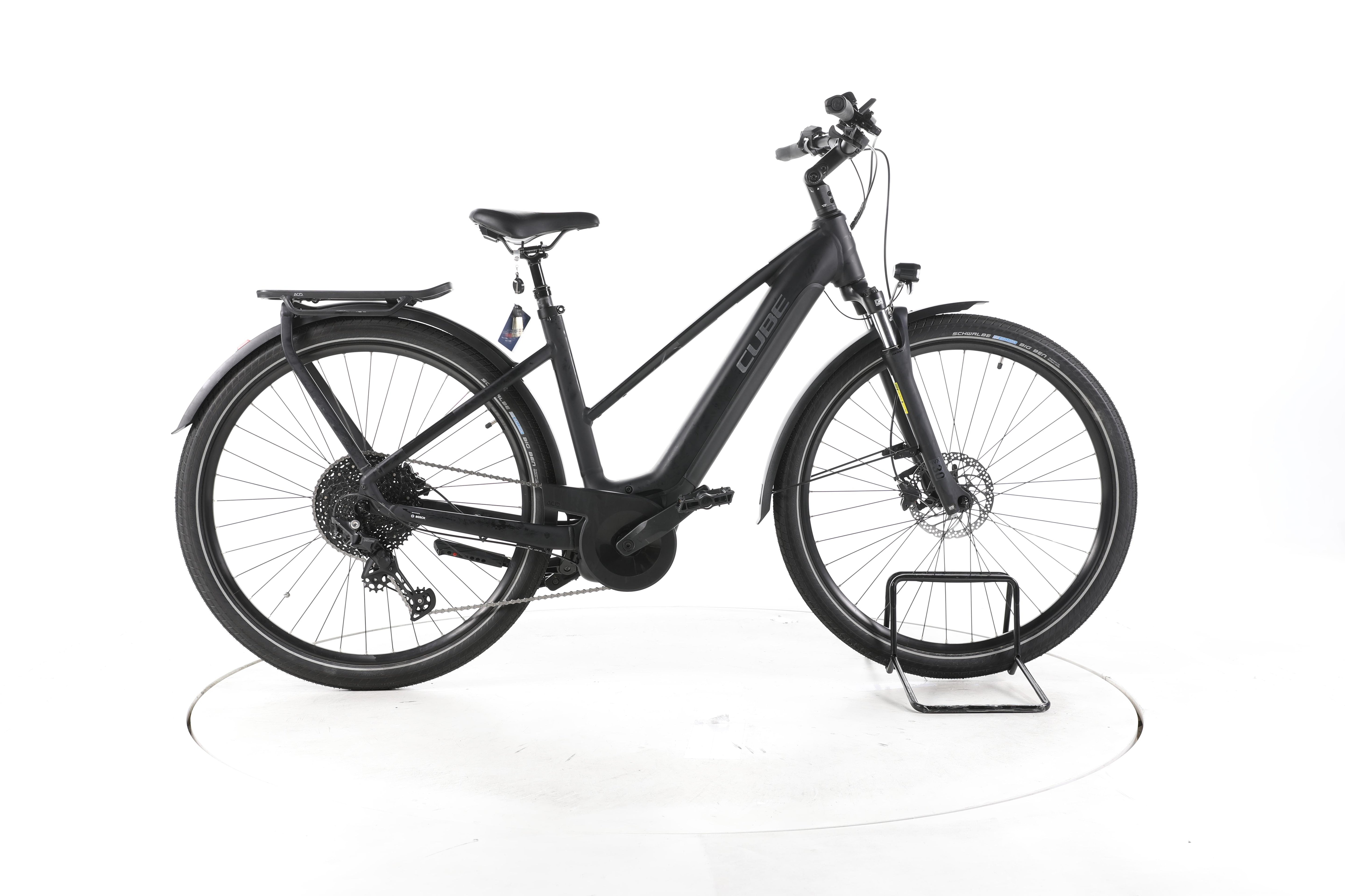 Cube Touring Hybrid Pro Trekking E-Bike - Image 1