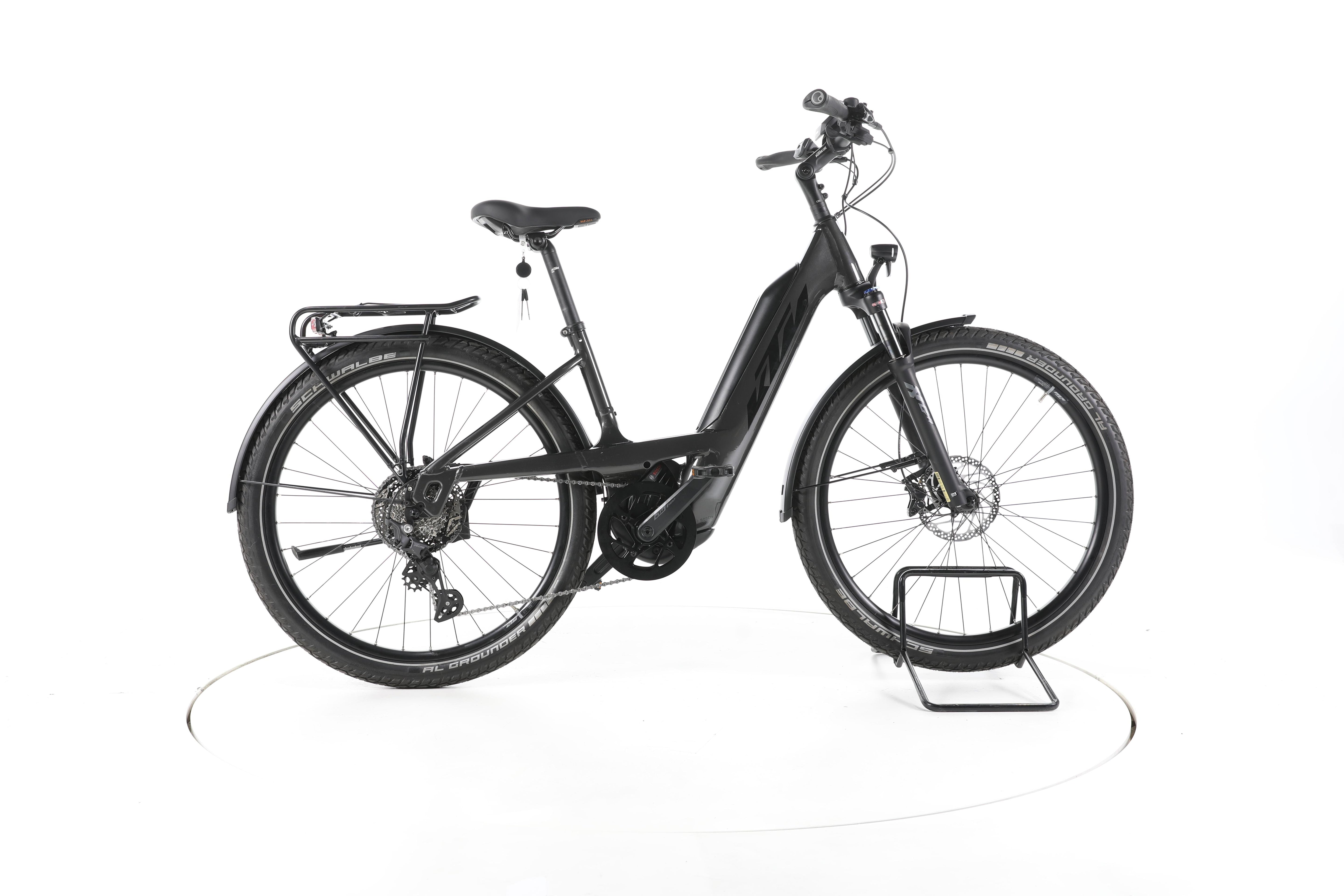 KTM Macina Gran 620 Trekking E-Bike Tiefeinsteiger - Image 1