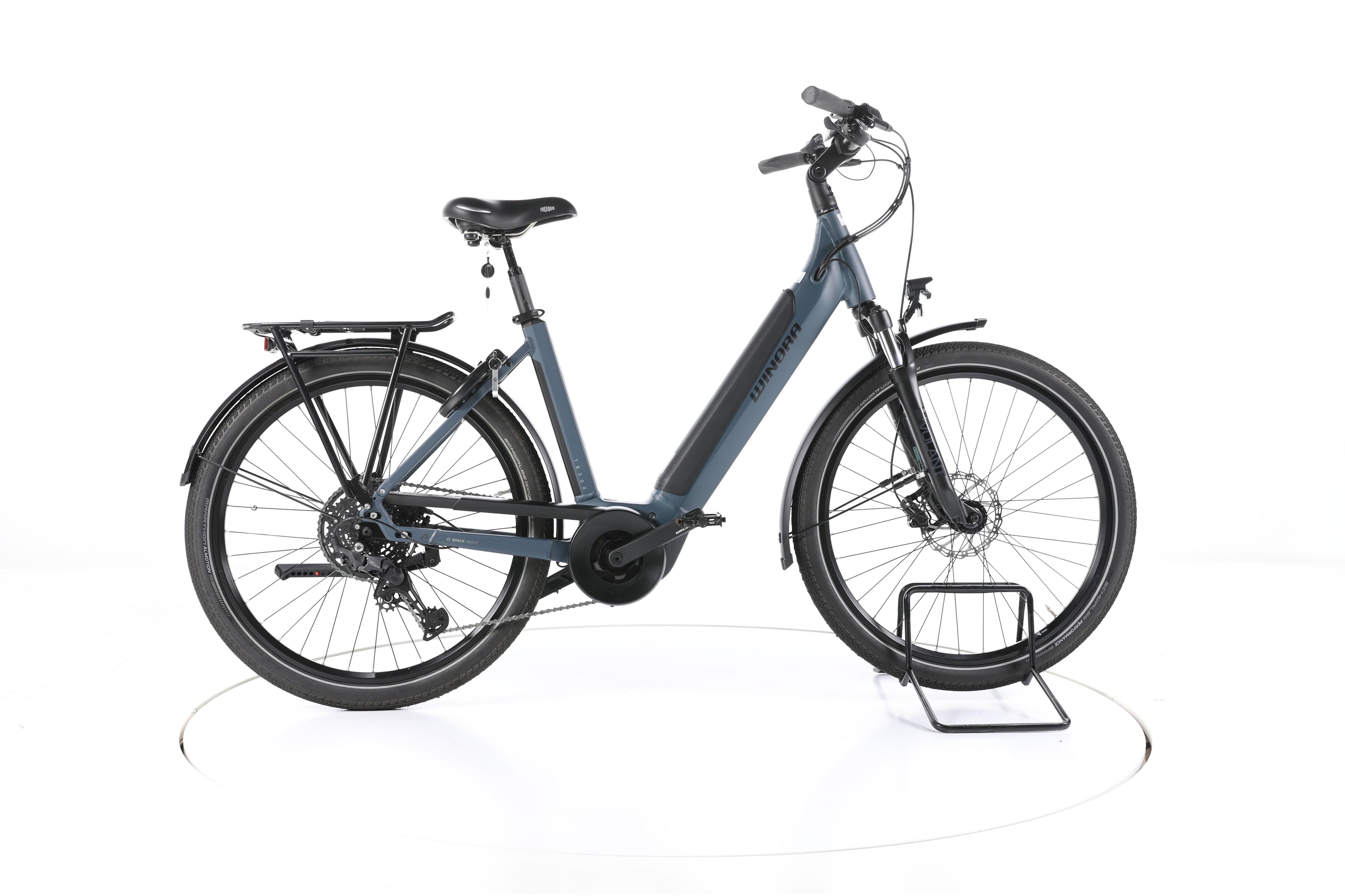 Winora TB300 WA Trekking E-Bike Tiefeinsteiger - Image 1