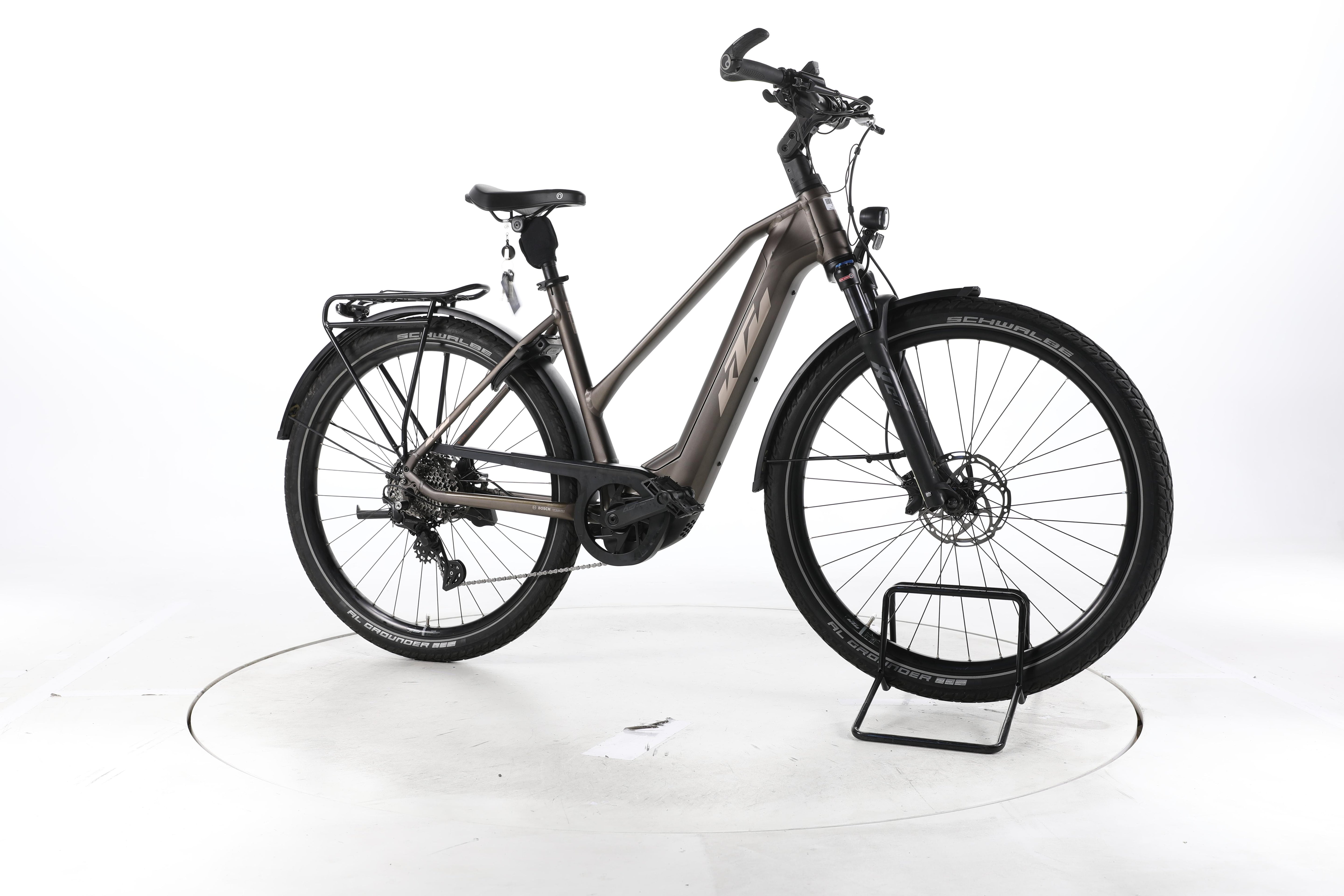KTM Macina Gran 710 Trekking E-Bike - Image 2