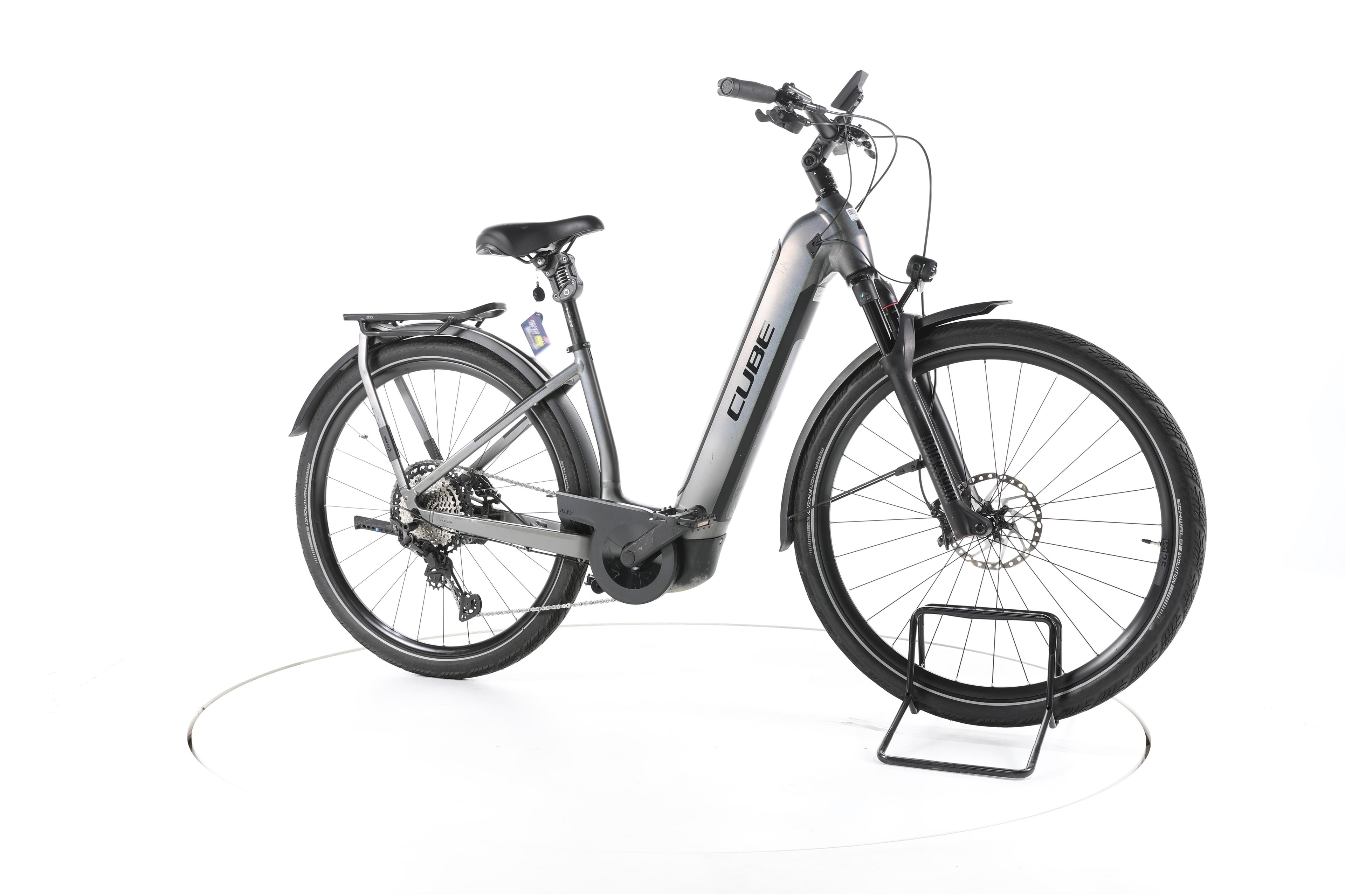 Cube Kathmandu Hybrid SLT Trekking E-Bike Tiefeinsteiger 2024 - Image 2