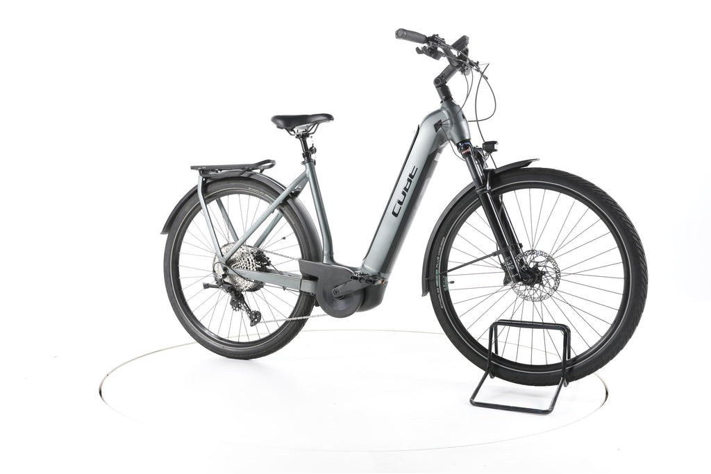 Cube Kathmandu Hybrid EXC Trekking E-Bike Tiefeinsteiger - Image 2