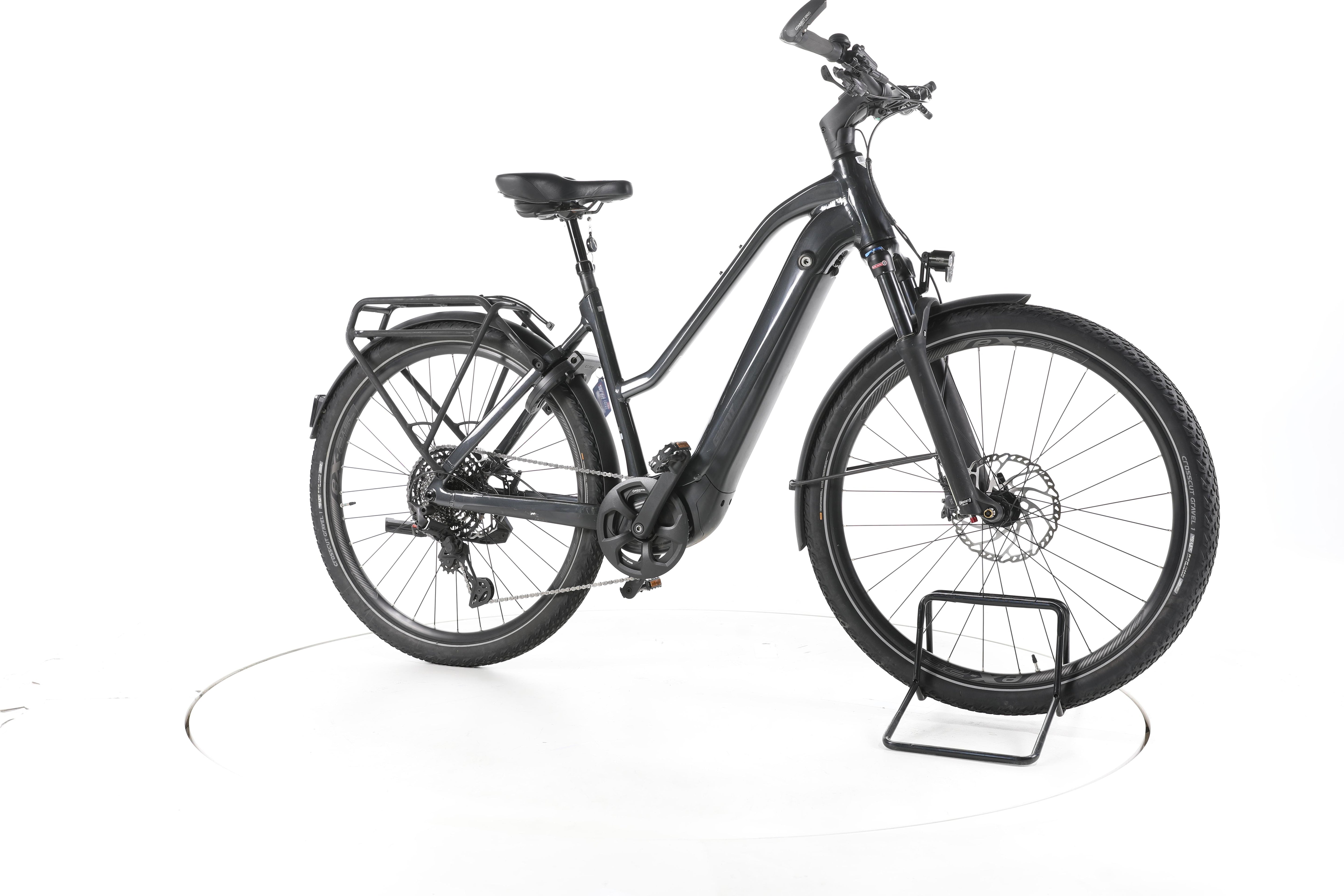 Giant Explore E+ Pro 0 Trekking E-Bike - Image 2