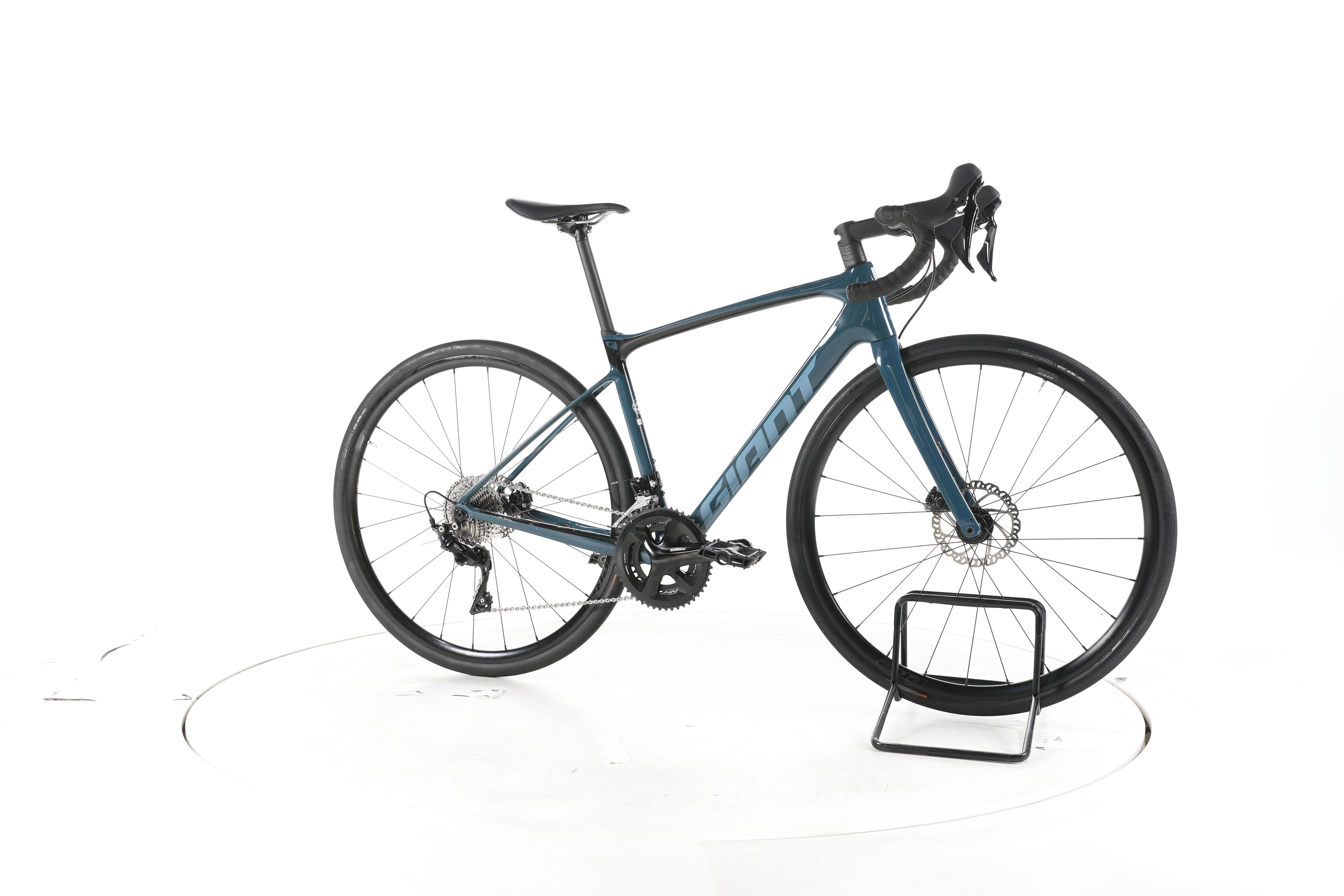 Giant Defy Advanced 2 Rennrad Carbon 2024 - Image 2