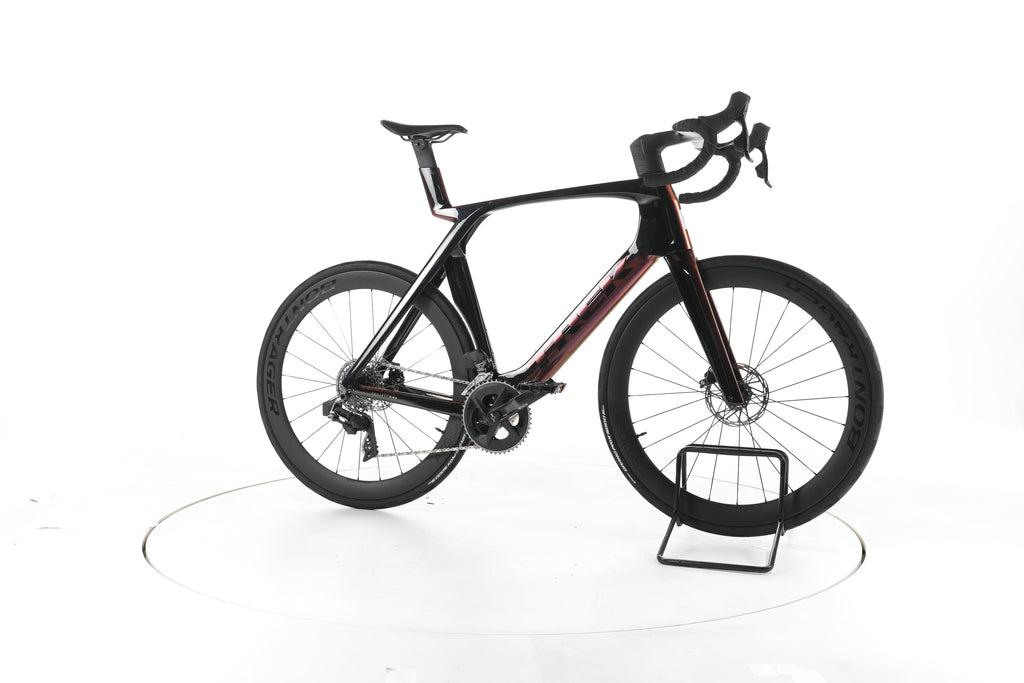 Trek Madone SLR 6 AXS Gen 7 - Image 2