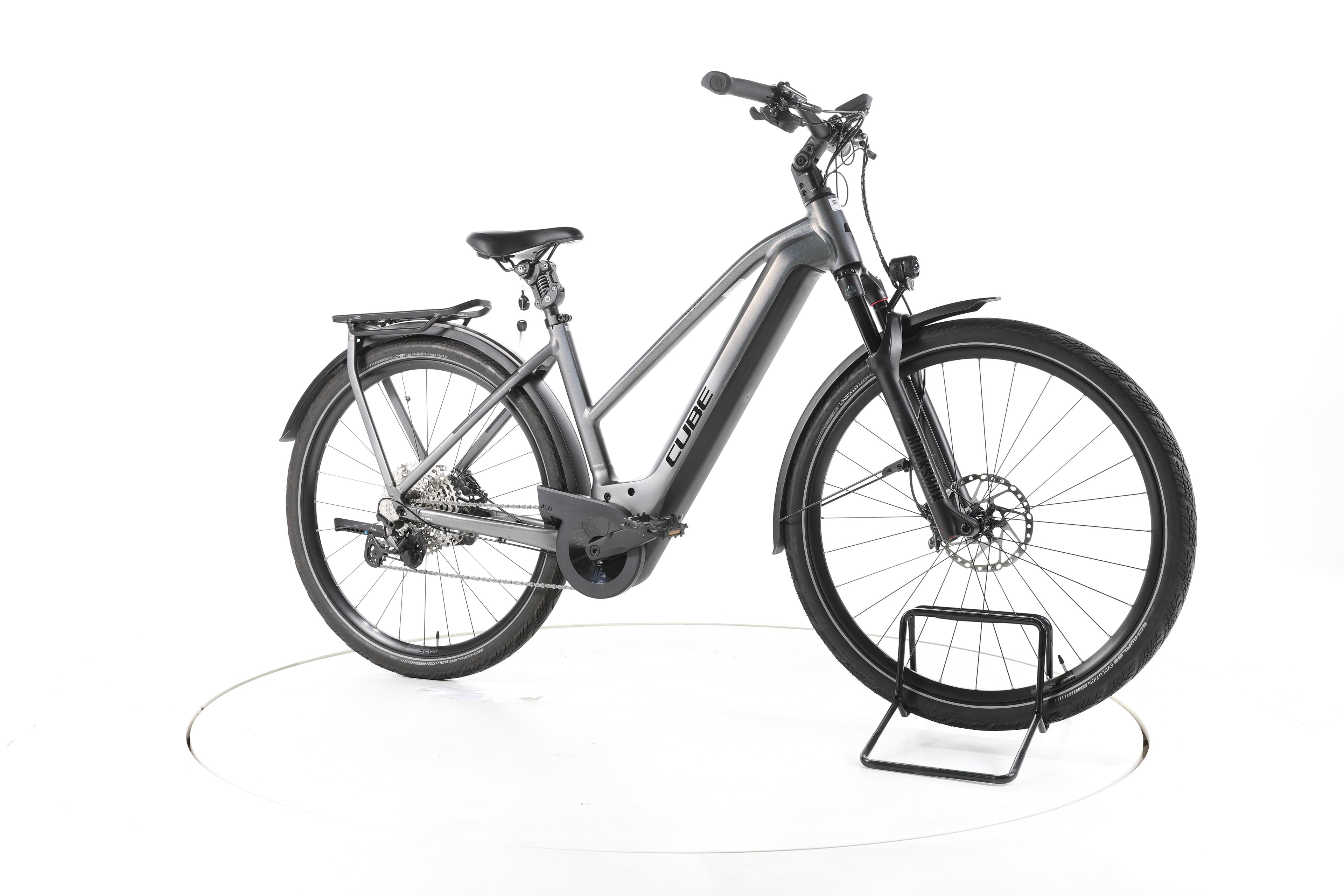 Cube Kathmandu Hybrid SLT Trekking E-Bike 2023 - Image 2