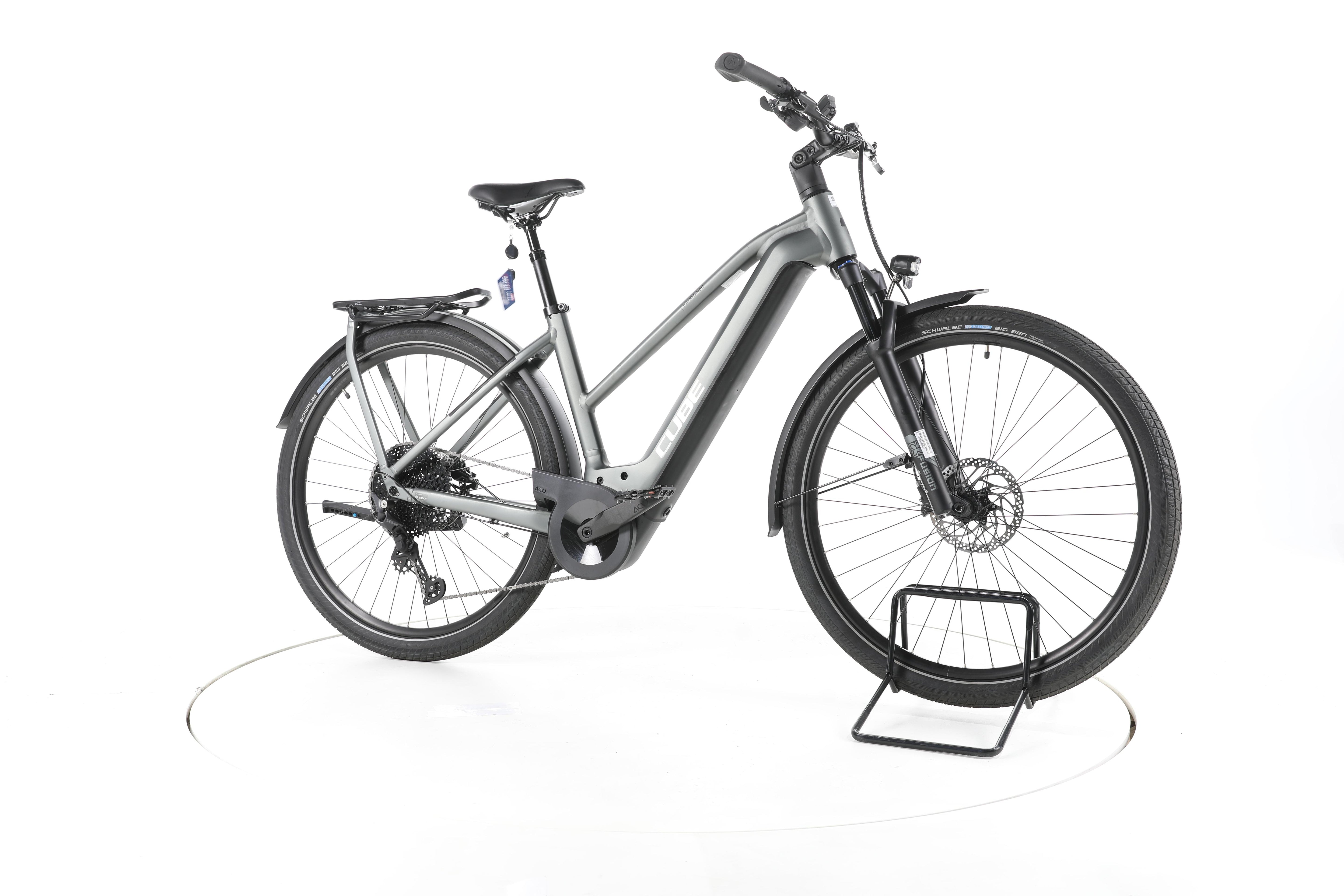 Cube Kathmandu Hybrid Pro Trekking E-Bike - Image 2