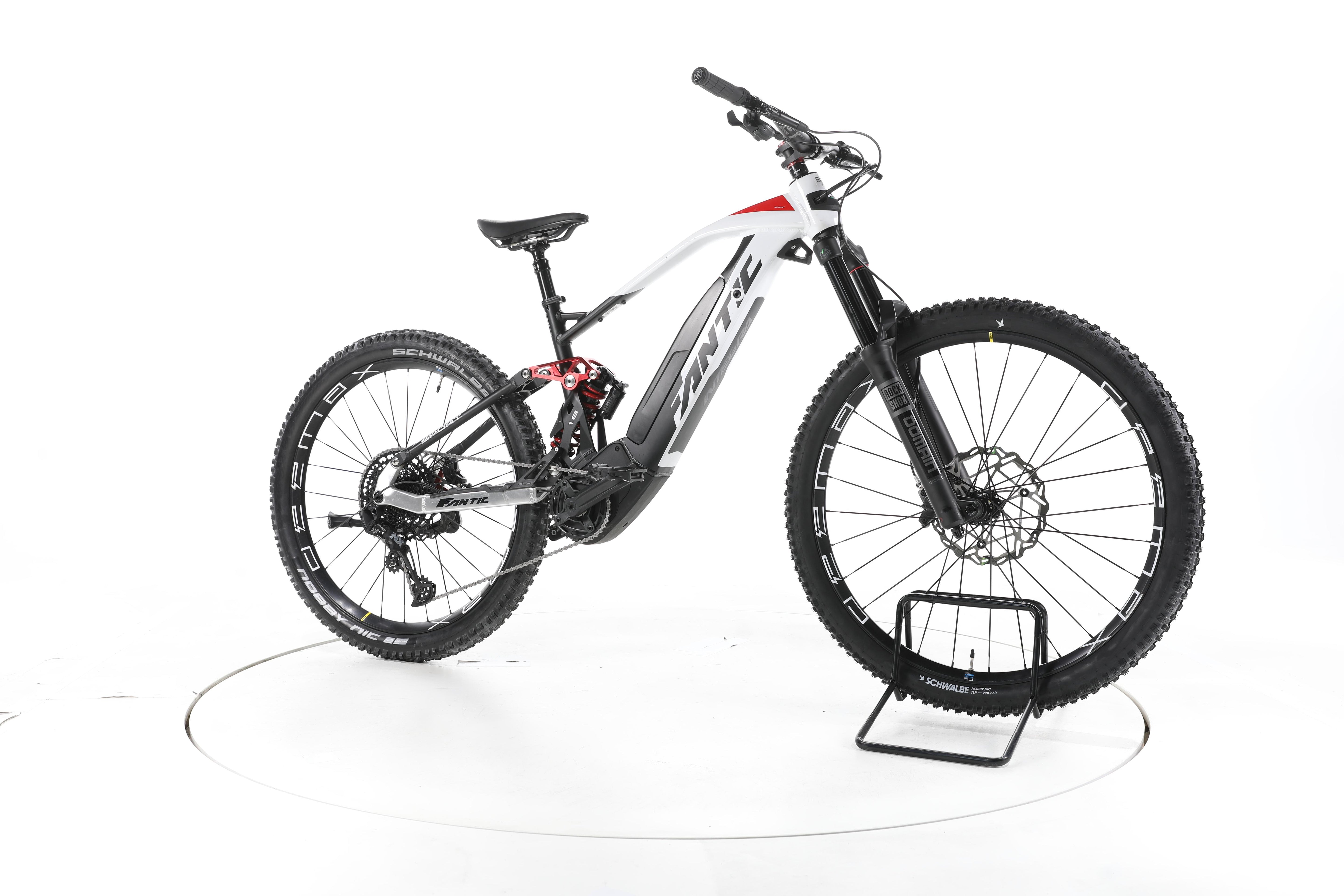 Fantic XEF 1.8 Sport Trekking E-Bike - Image 2