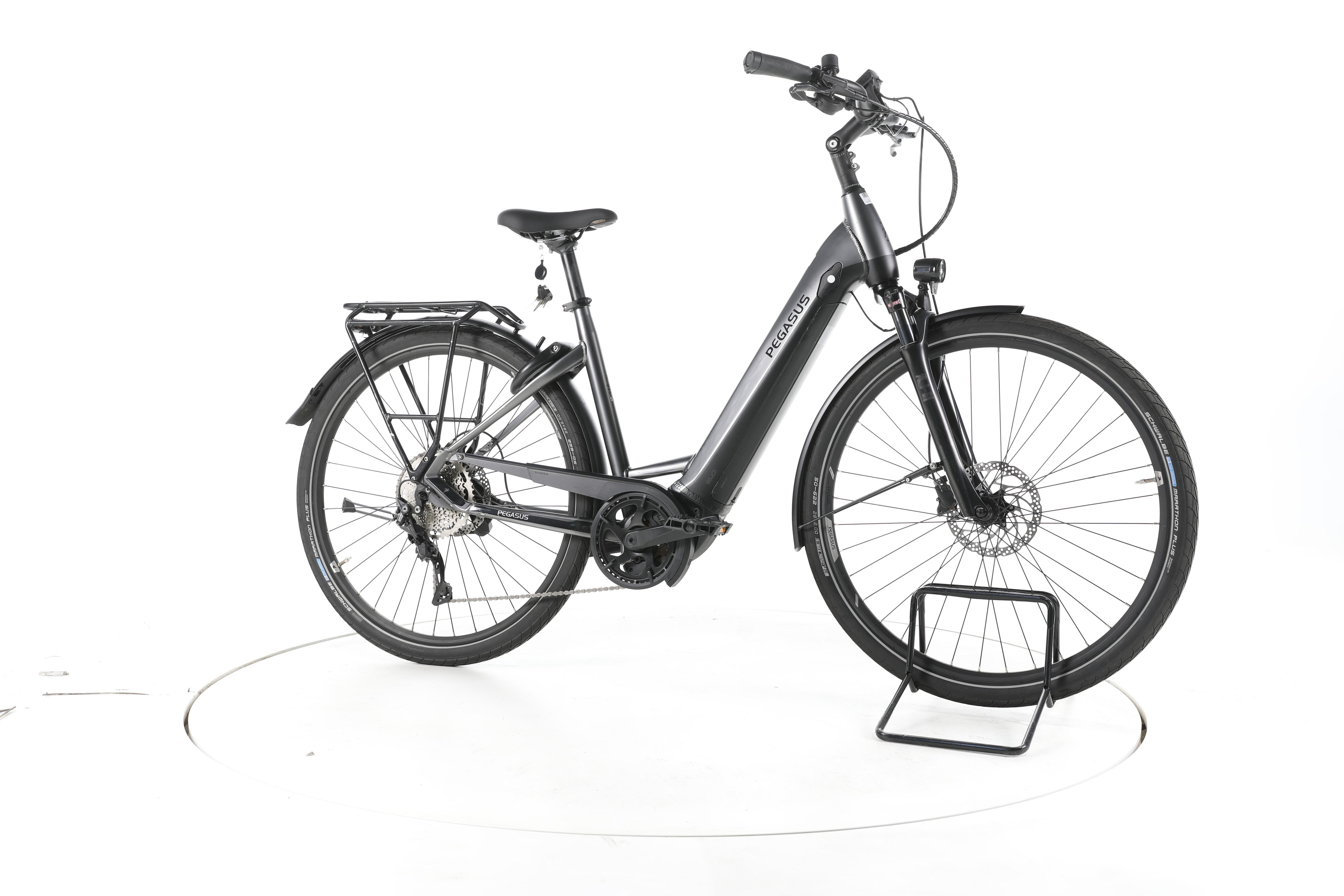 Pegasus Premio EVO 10 Lite Trekking E-Bike Tiefeinsteiger - Image 2