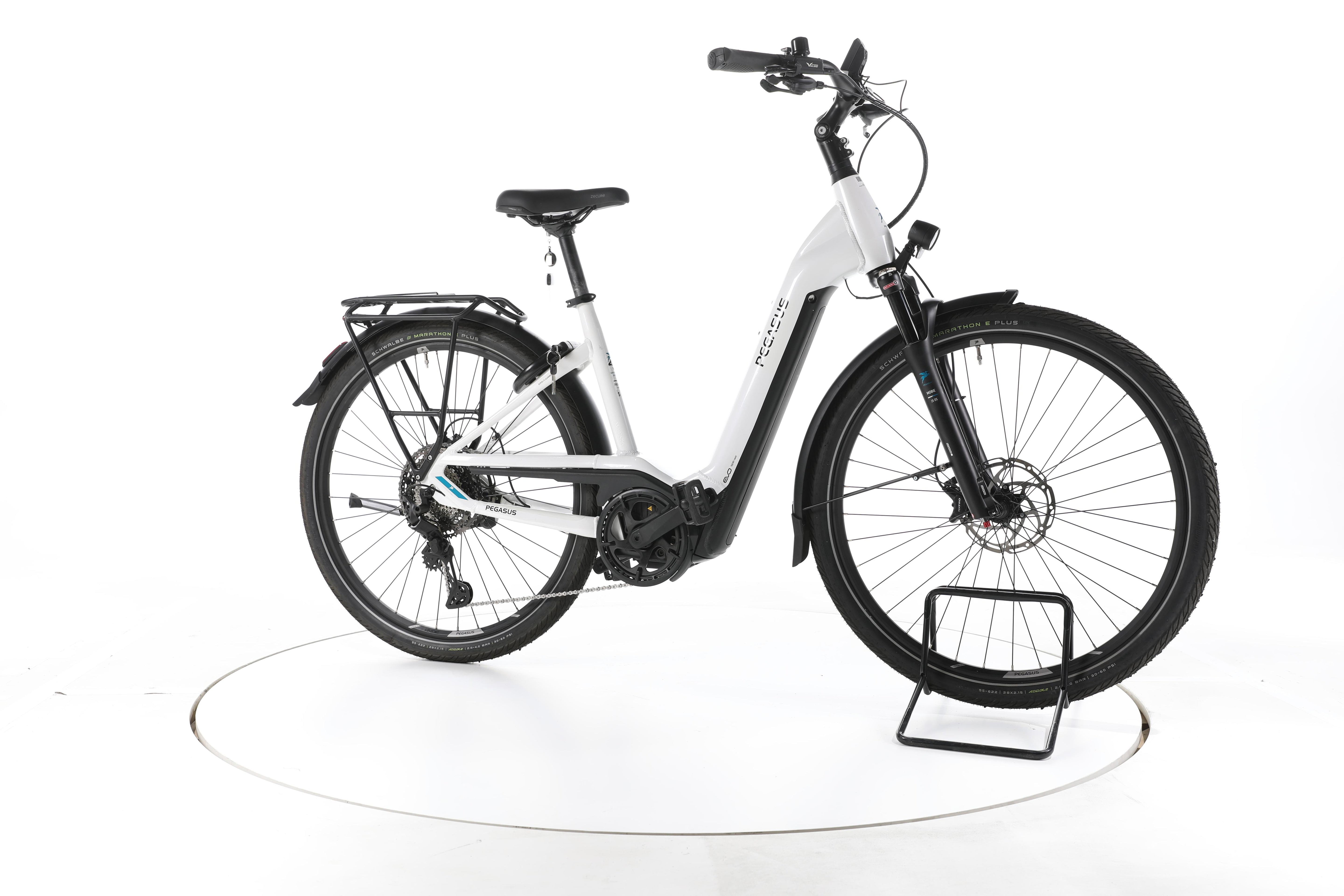 Pegasus Premio Evo 11 "40 years" Trekking E-Bike Tiefeinsteiger - Image 2