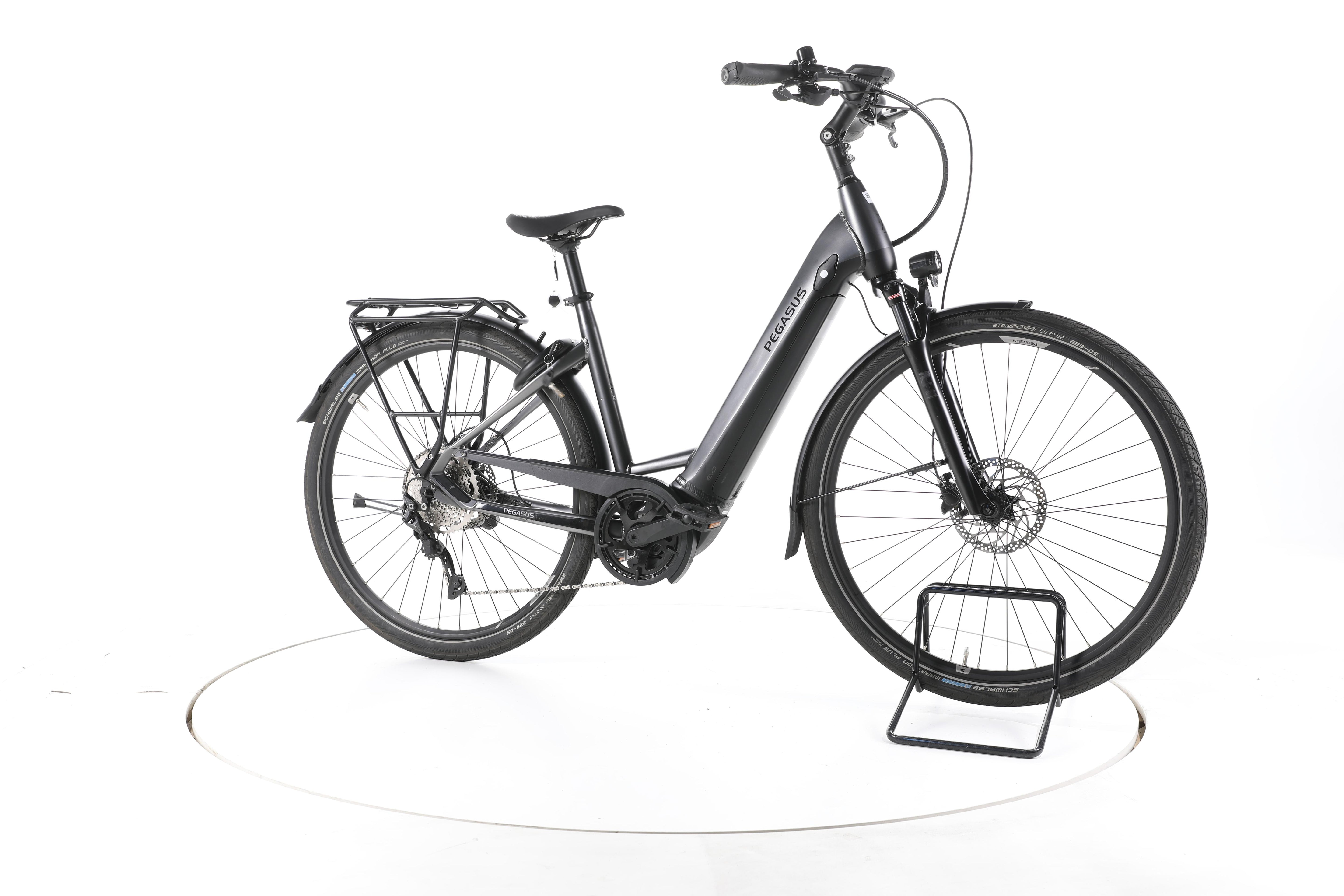 Pegasus Premio EVO 10 Lite Trekking E-Bike Tiefeinsteiger - Image 2