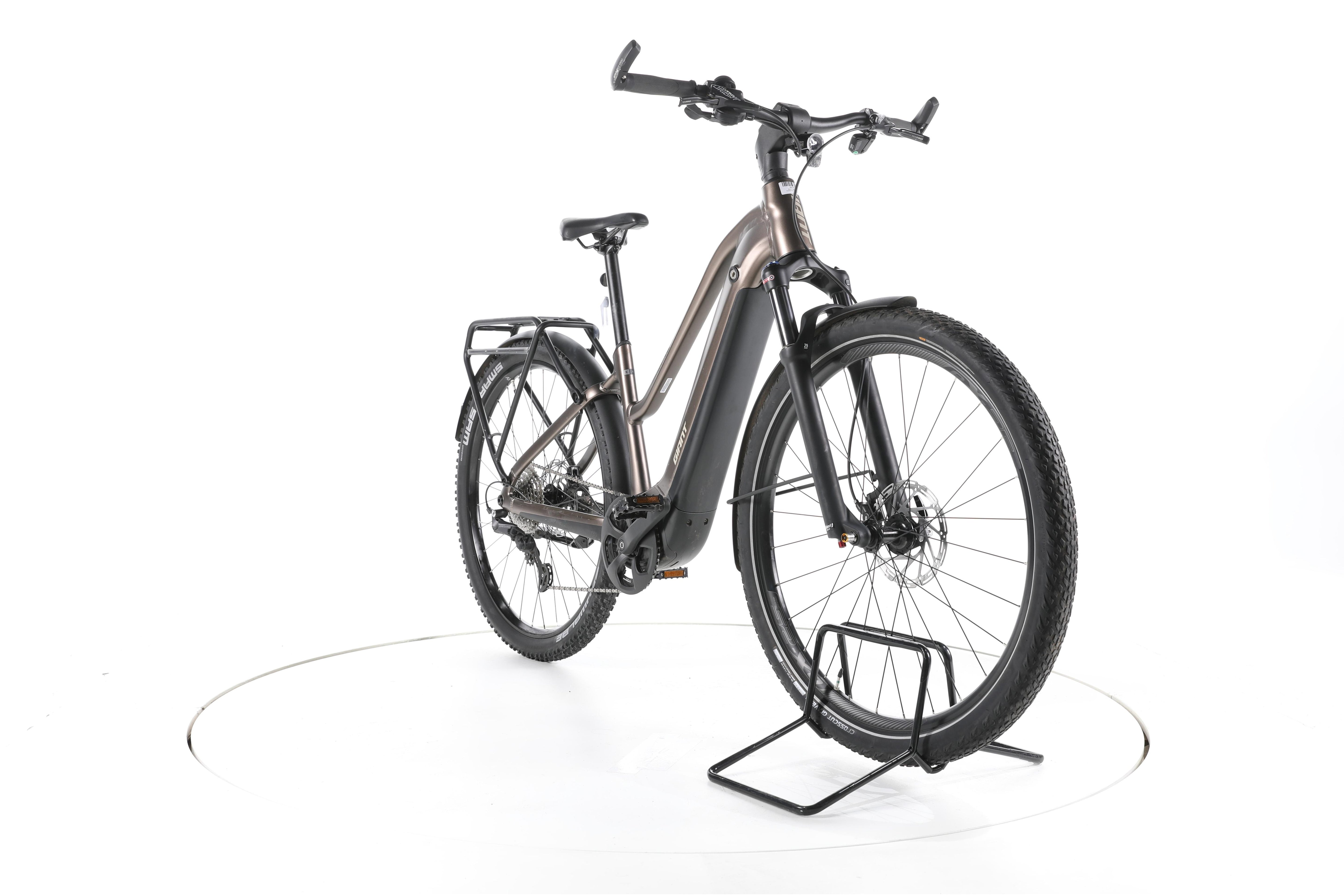 Giant Explore E+ Pro 1 Trekking E-Bike - Image 3