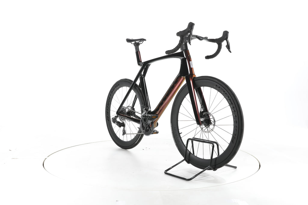 Trek Madone SLR 6 AXS Gen 7 - Image 3