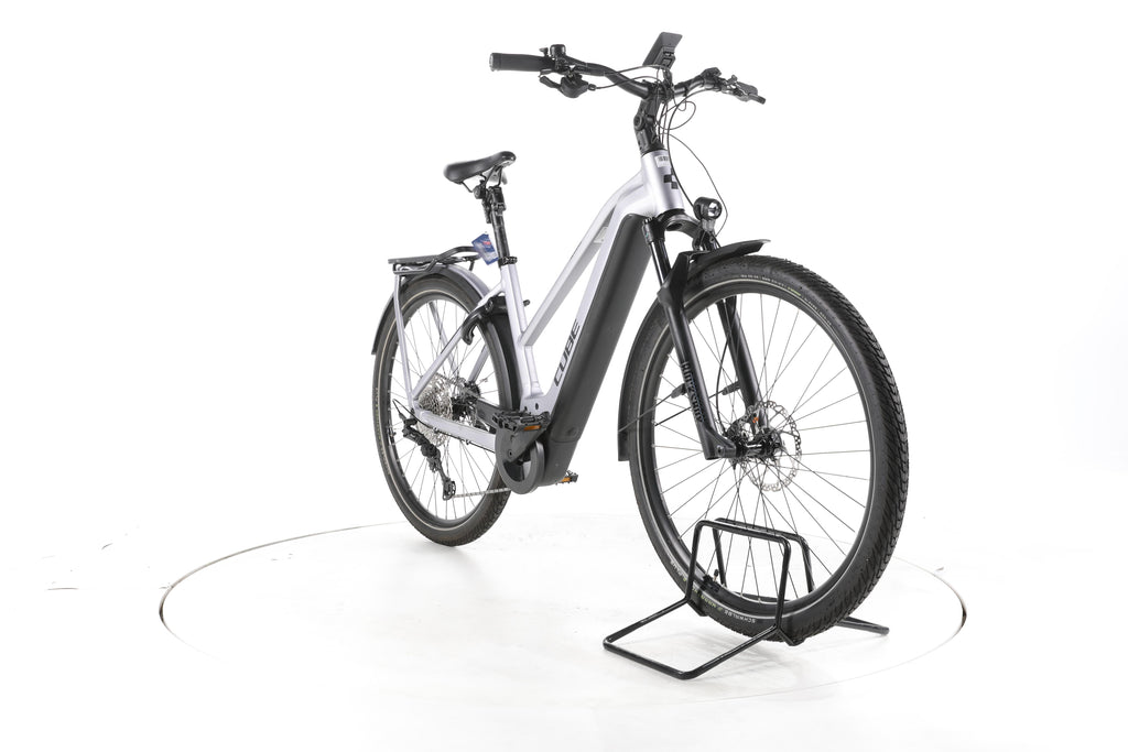 Cube Kathmandu Hybrid SLX Trekking E-Bike - Image 3