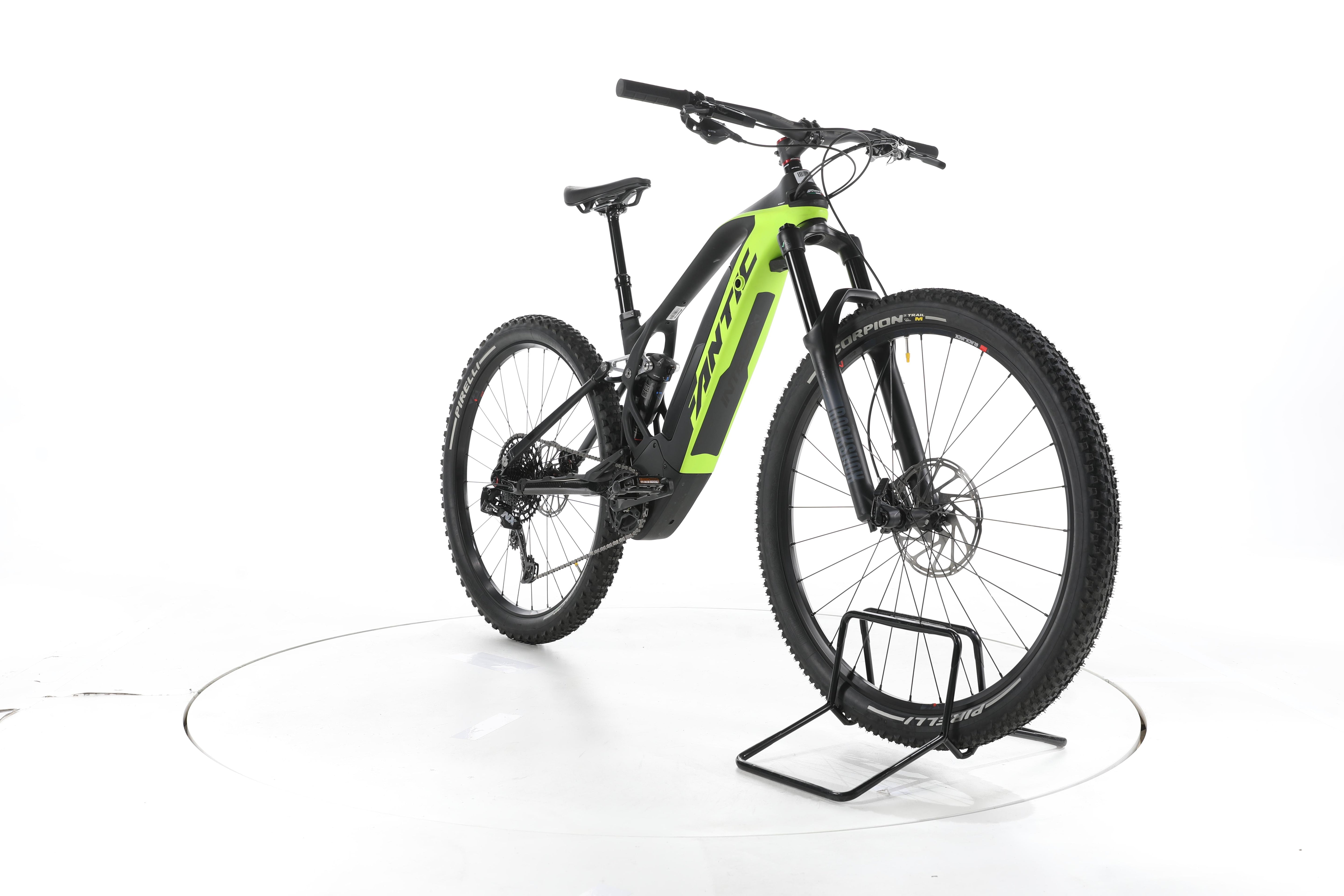 Fantic Fantic XTF 1.5 Carbon E-Bike Fully Carbon - Image 3
