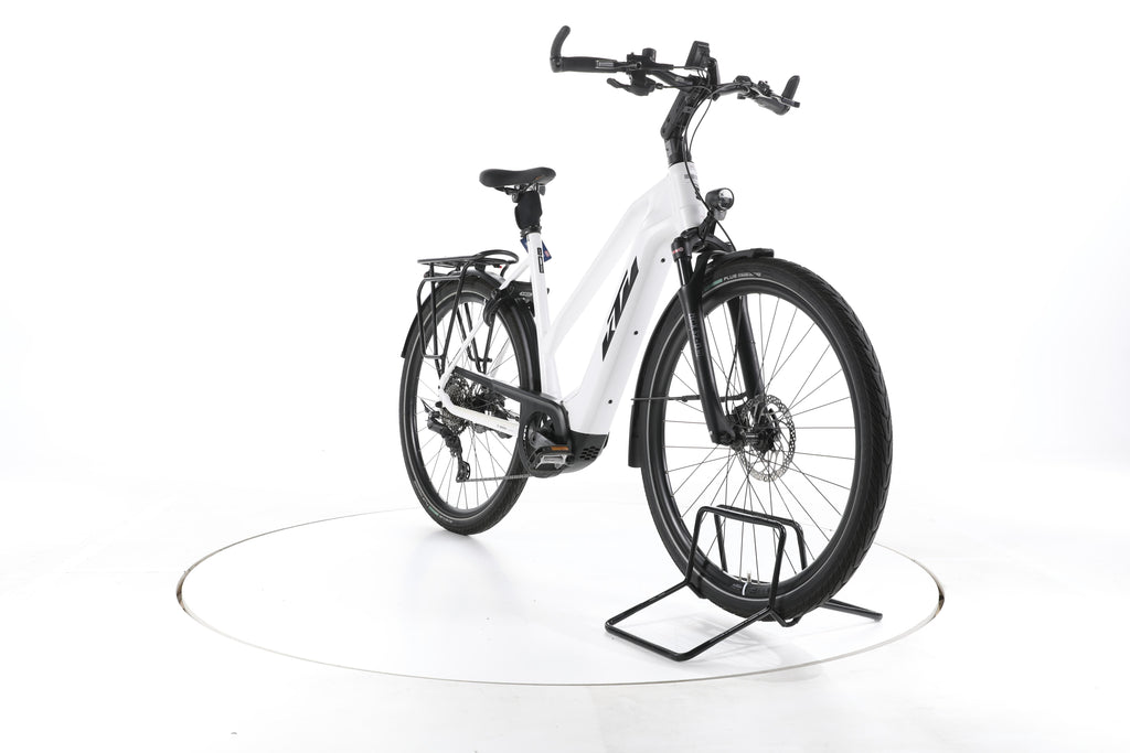 KTM Cento 10 Plus Trekking E-Bike 2024 - Image 3