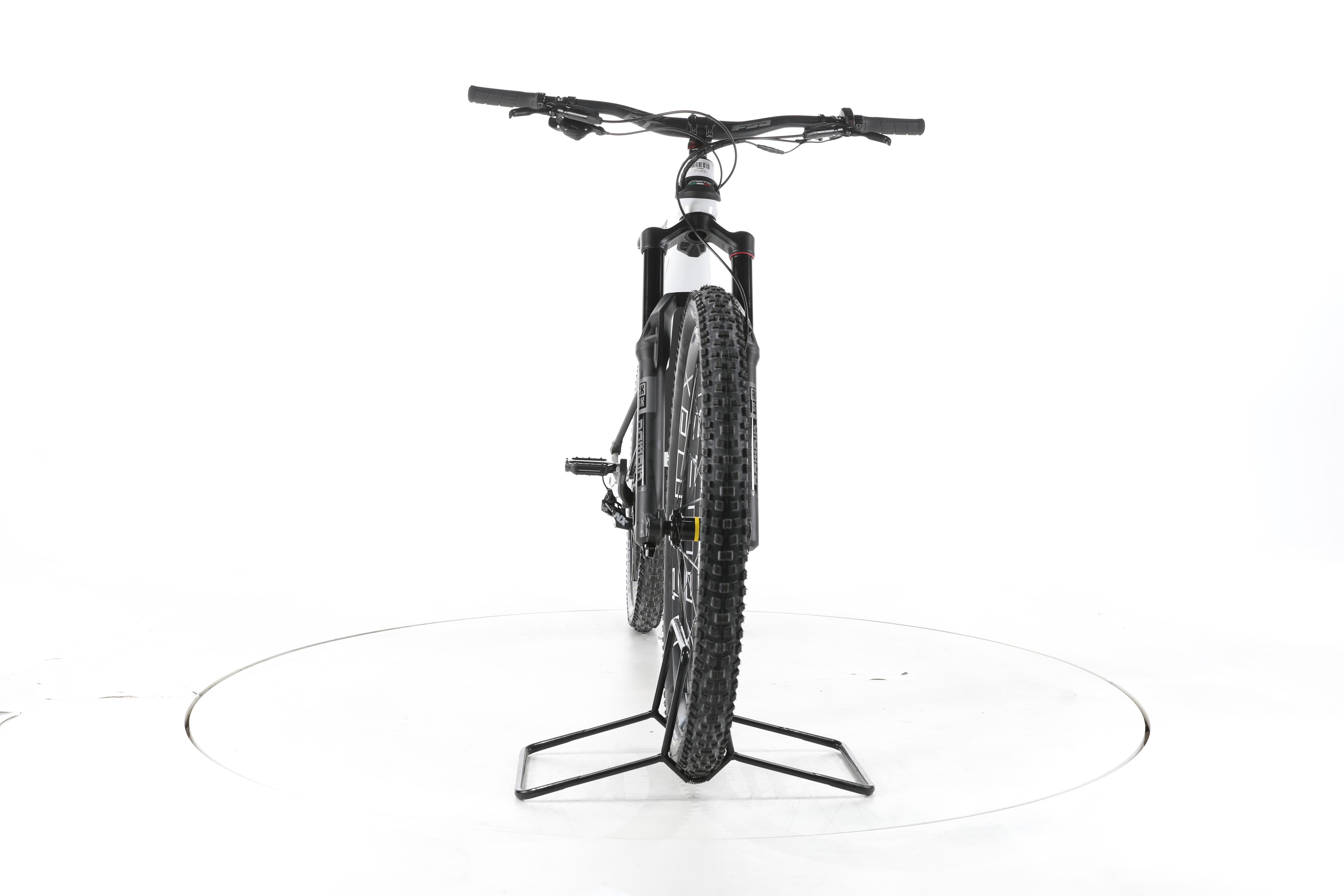 Fantic XEF 1.8 Sport Trekking E-Bike - Image 4