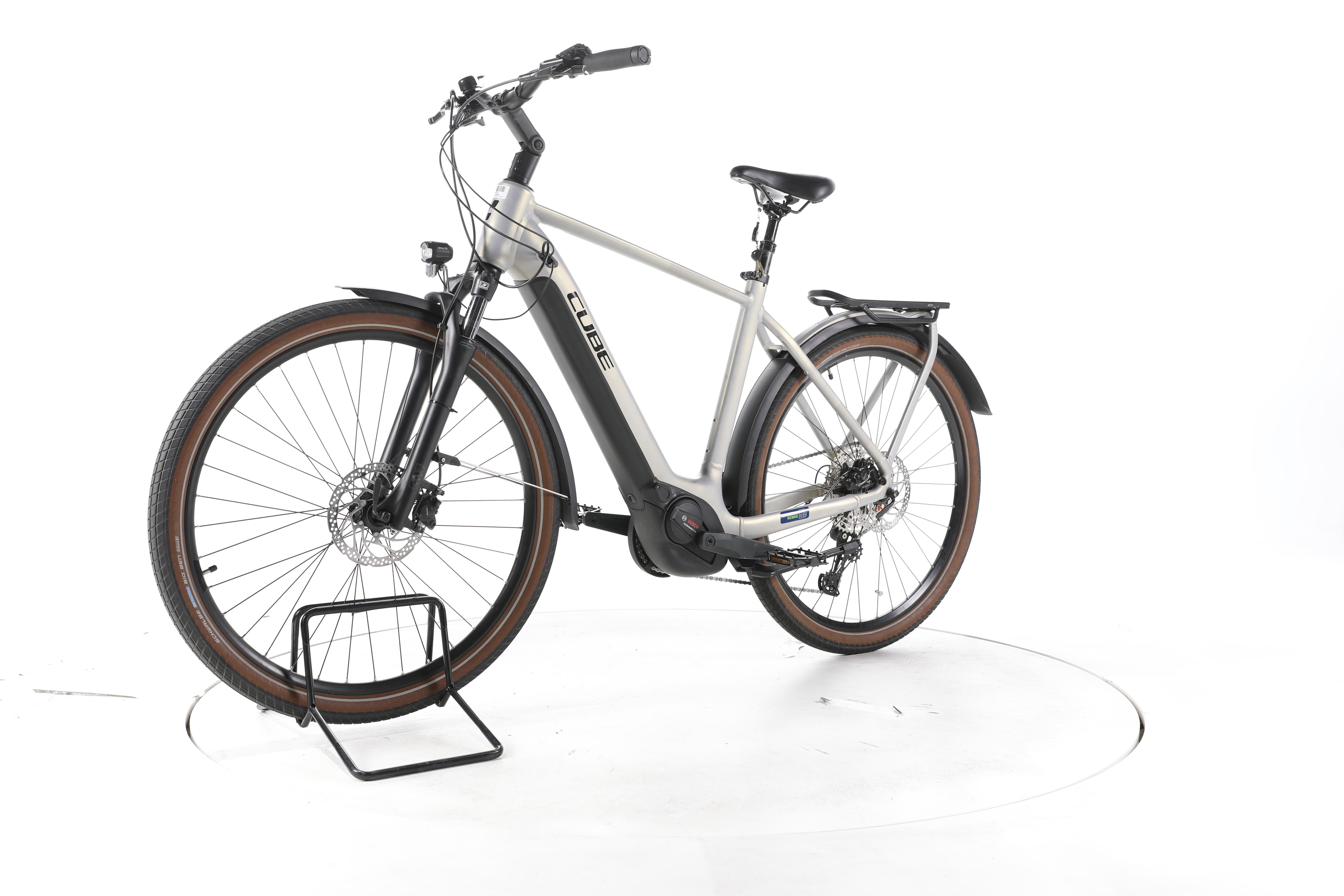 Cube Touring Hybrid Pro Trekking E-Bike - Image 6