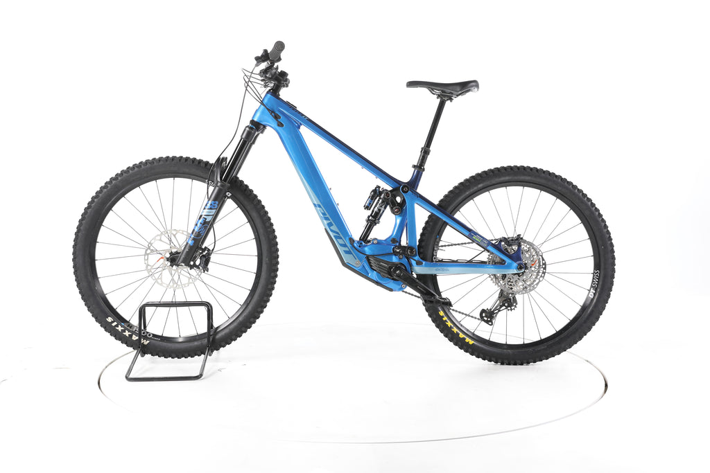 Pivot Cycles Shuttle LT E-Bike Fully Carbon - Image 7