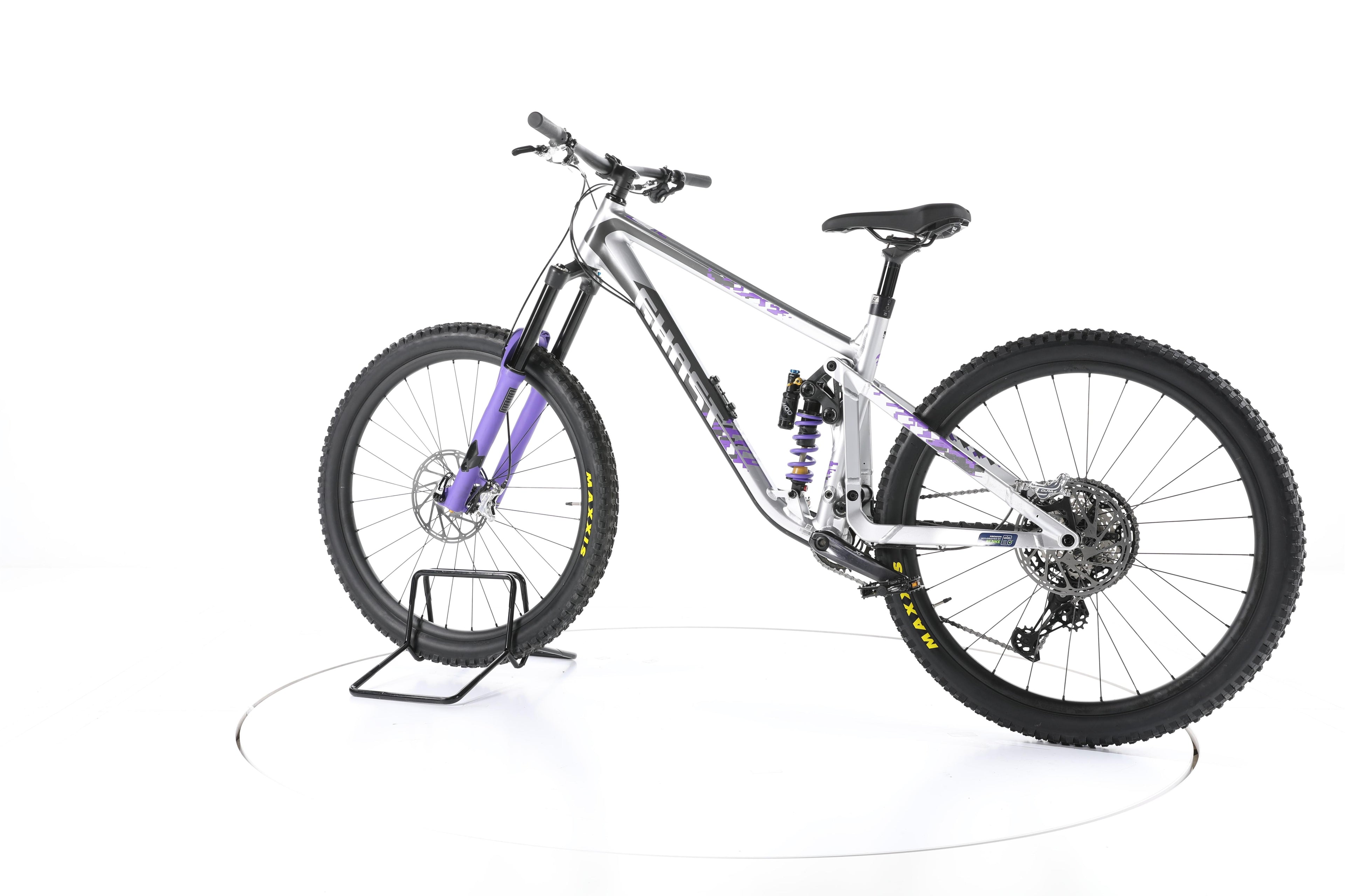 Ghost Riot AM Full Party - Image 8