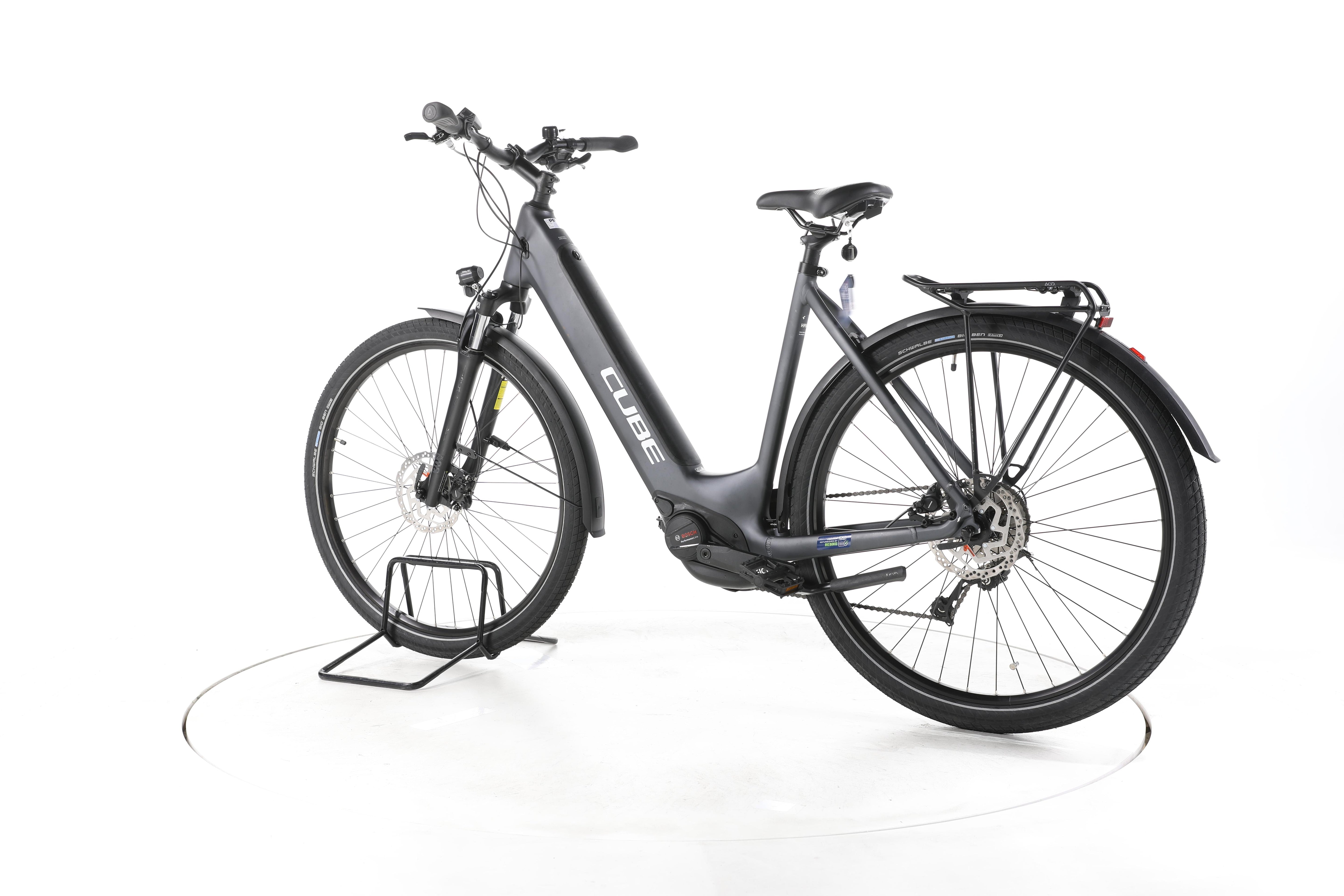 Cube Touring Hybrid ONE Trekking E-Bike Tiefeinsteiger - Image 8