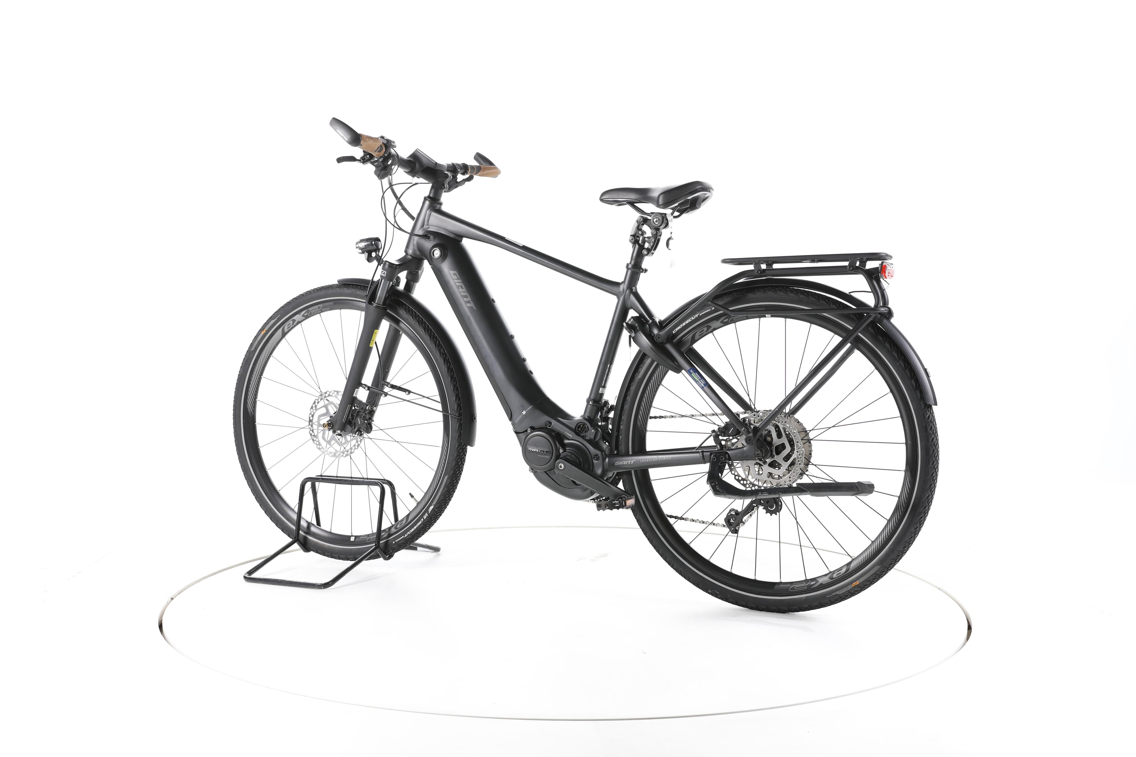 Giant Explore E+1 Trekking E-Bike - Image 8