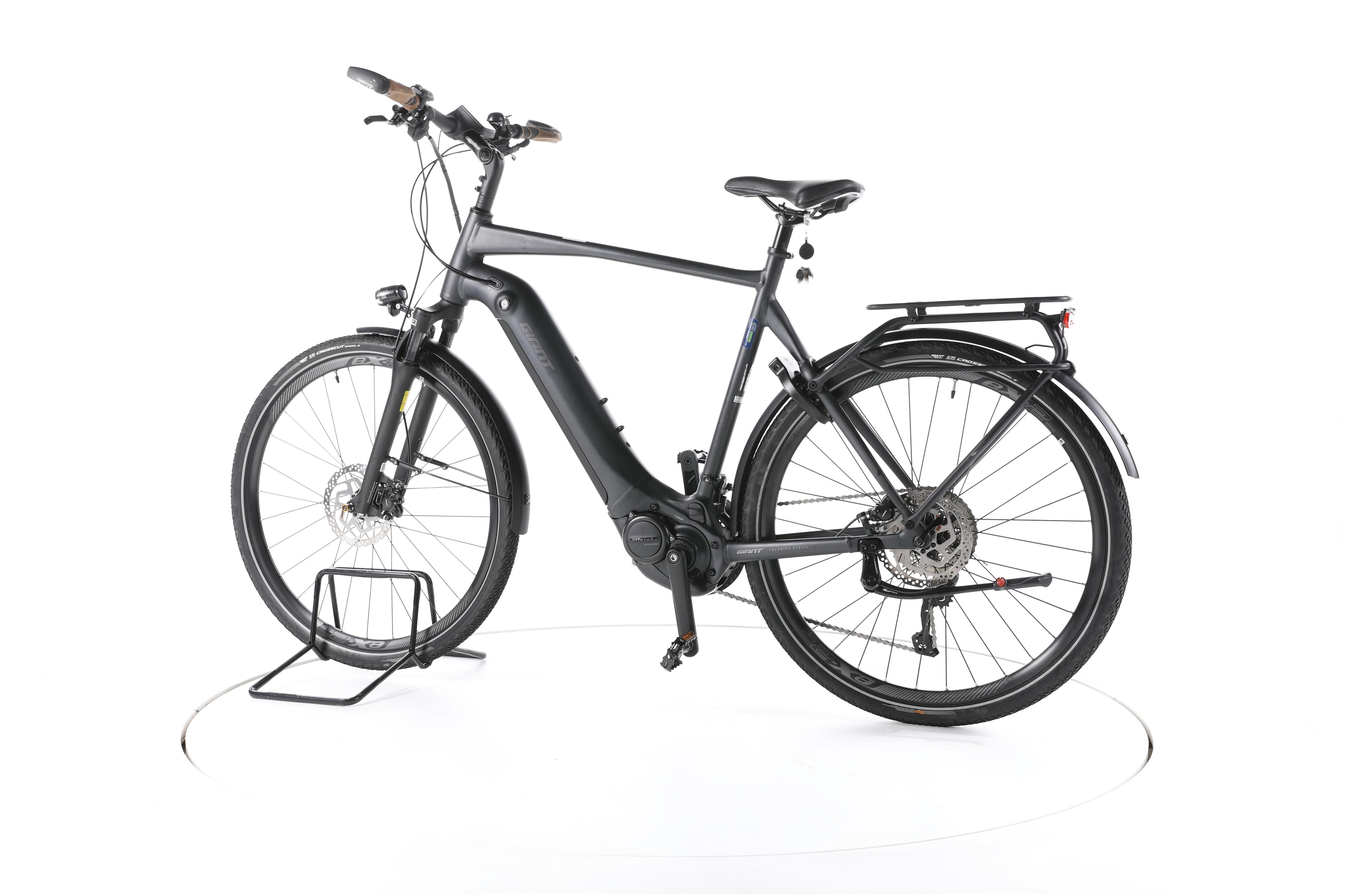 Giant Explore E+ 1 Trekking E-Bike - Image 8