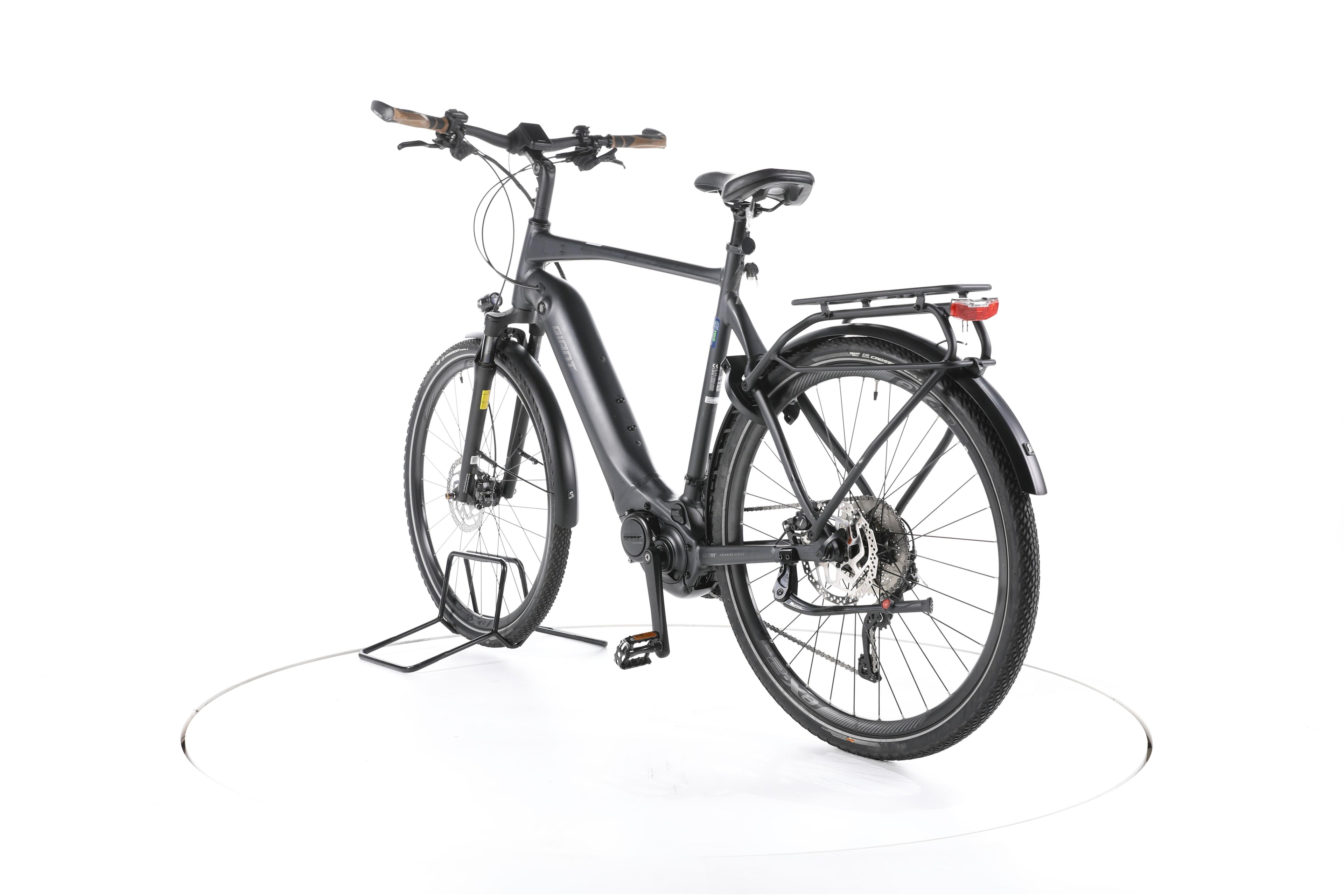 Giant Explore E+ 1 Trekking E-Bike - Image 9